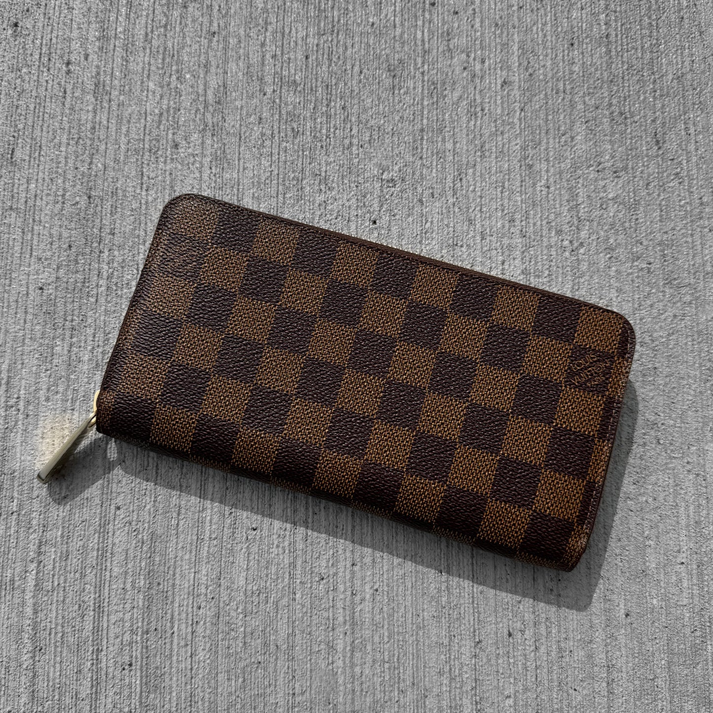 Louis Vuitton Zippy Wallet