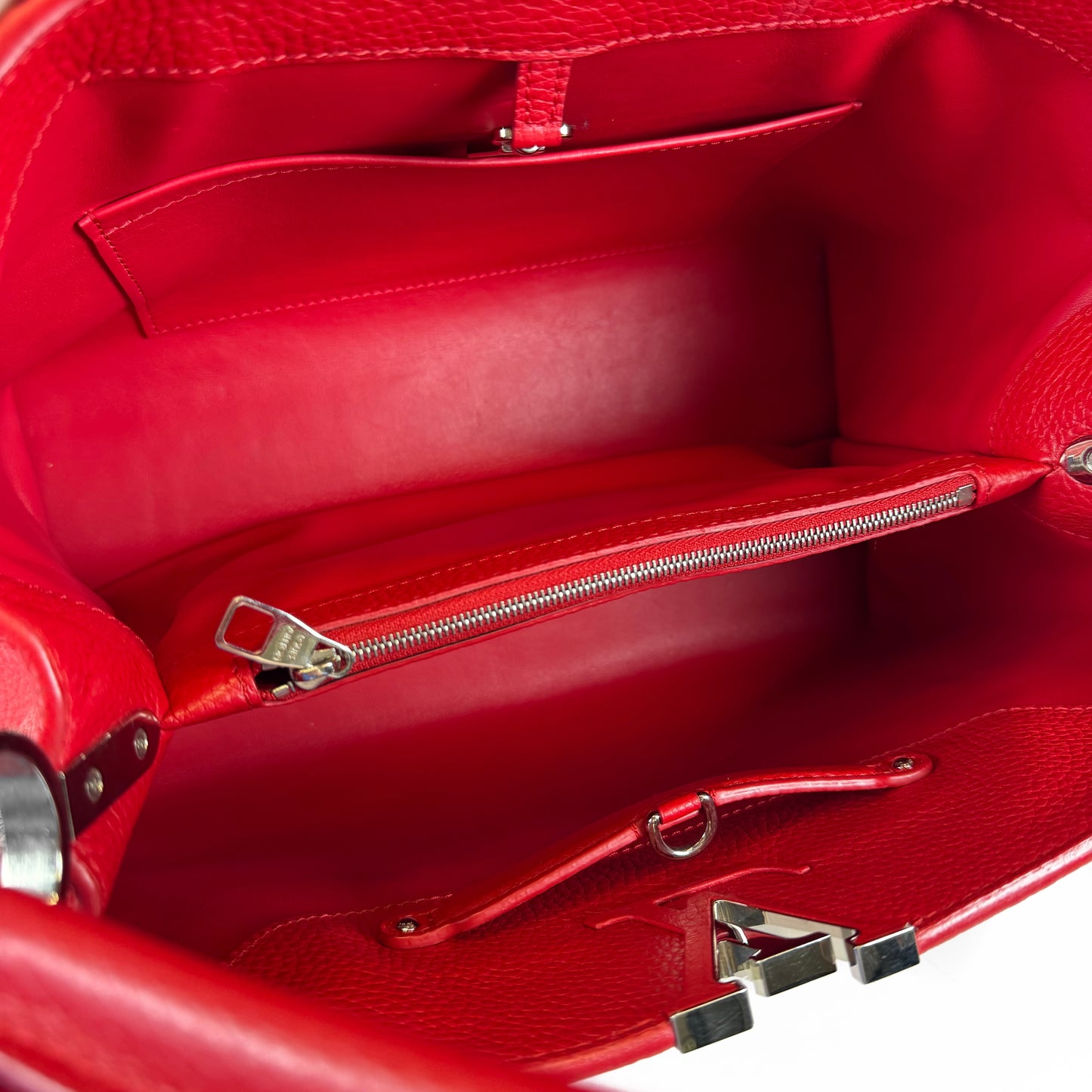 Louis Vuitton Capucine MM Bag