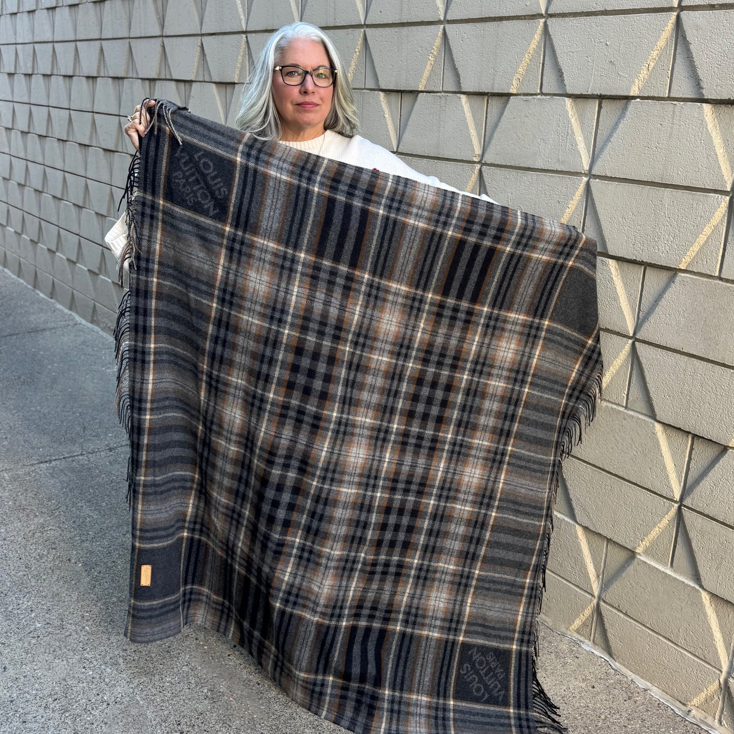 Louis Vuitton Cashmere Merinos Wool Plaid Logo Blanket