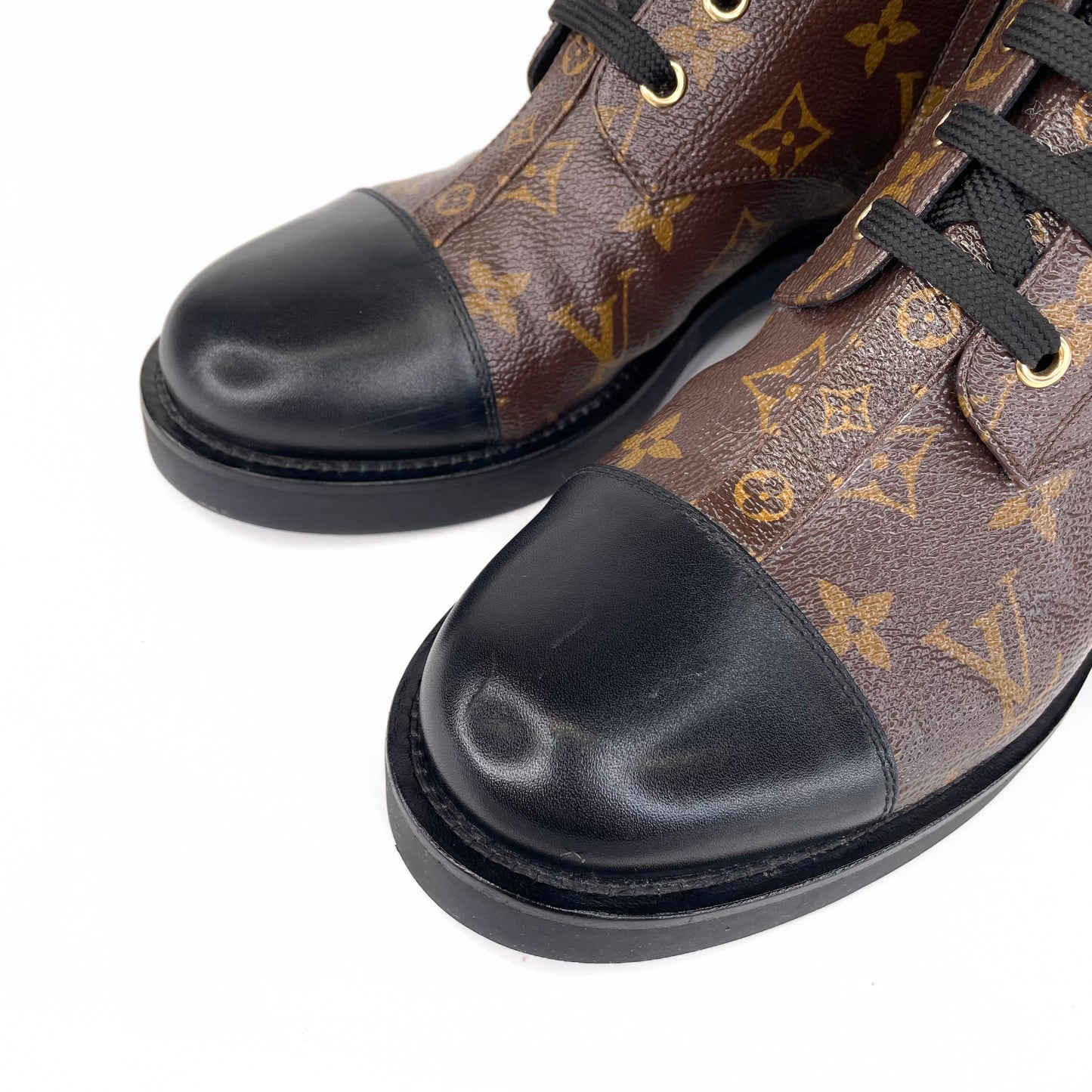 Louis Vuitton Wonderland Flat Ranger Boots