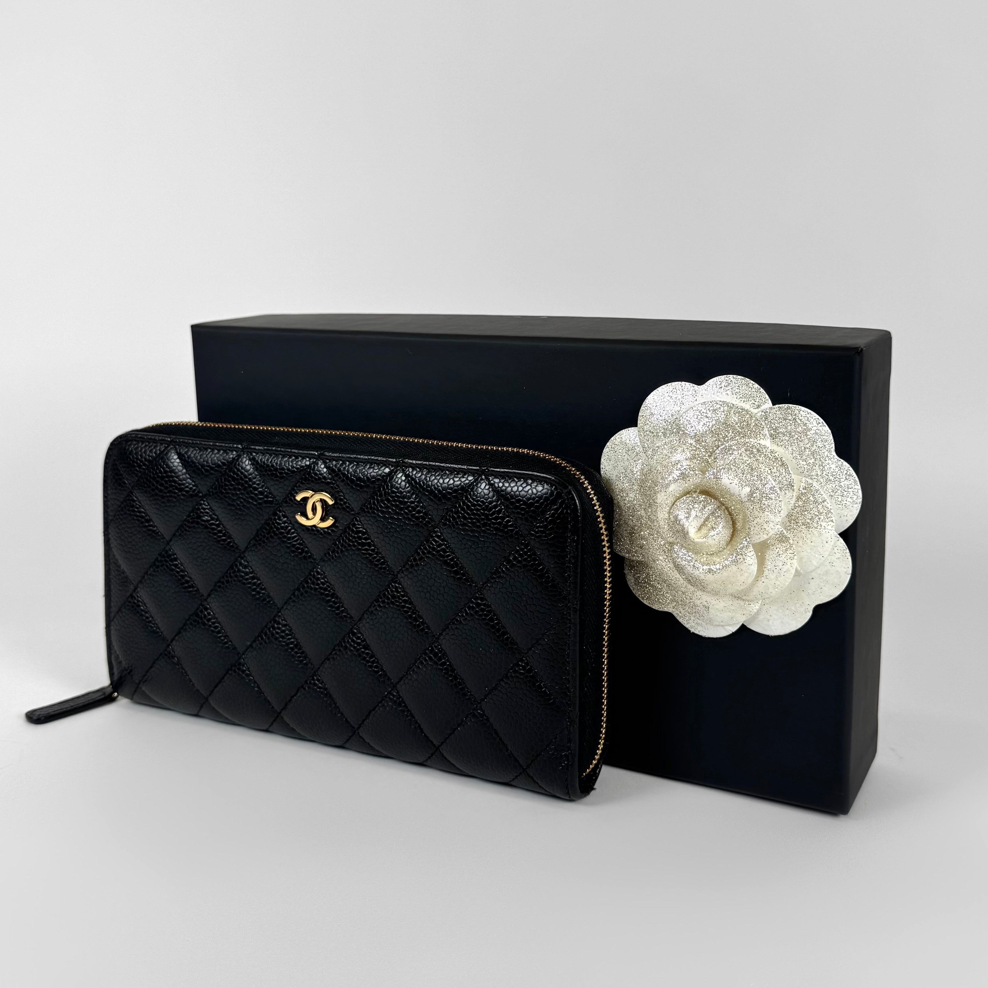 ★you a use★ Wonder wallet Caviar yellow Gold/Silver Chanel Caviar Leather Long Wallet – Wilder's Consignment House