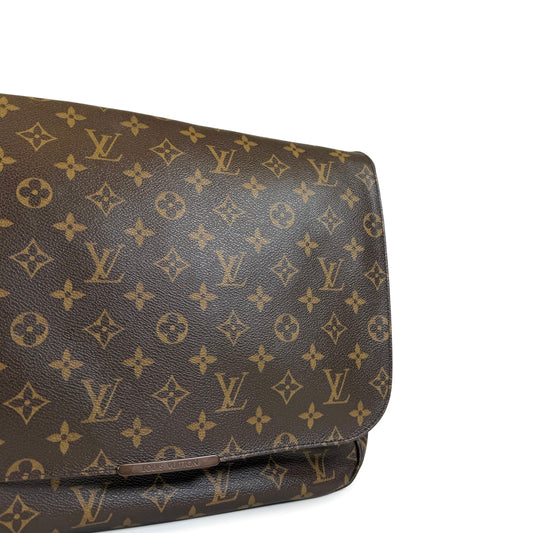 Louis Vuitton Beauborg Messenger Bag