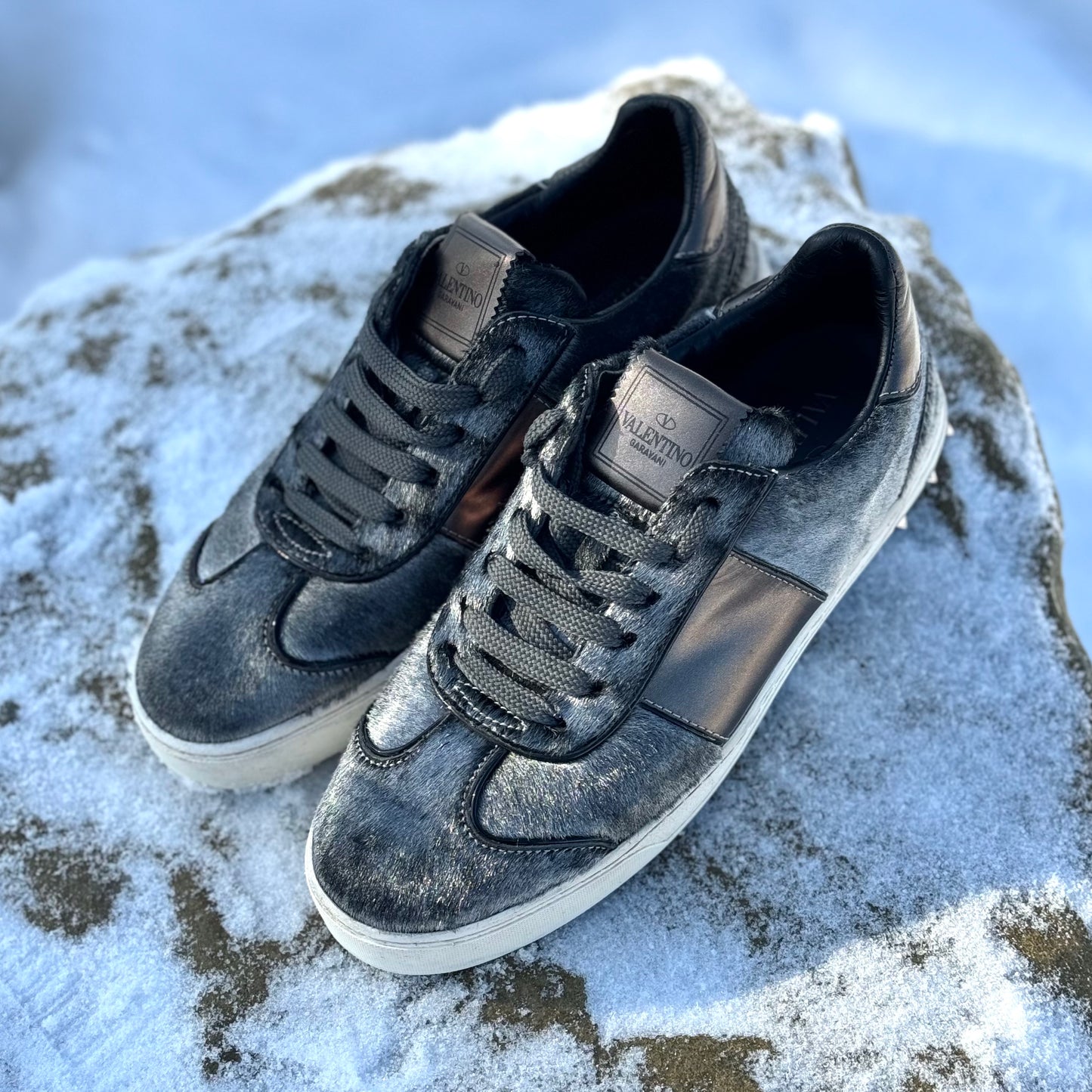 Valentino Flycrew Rockstud Sneaker