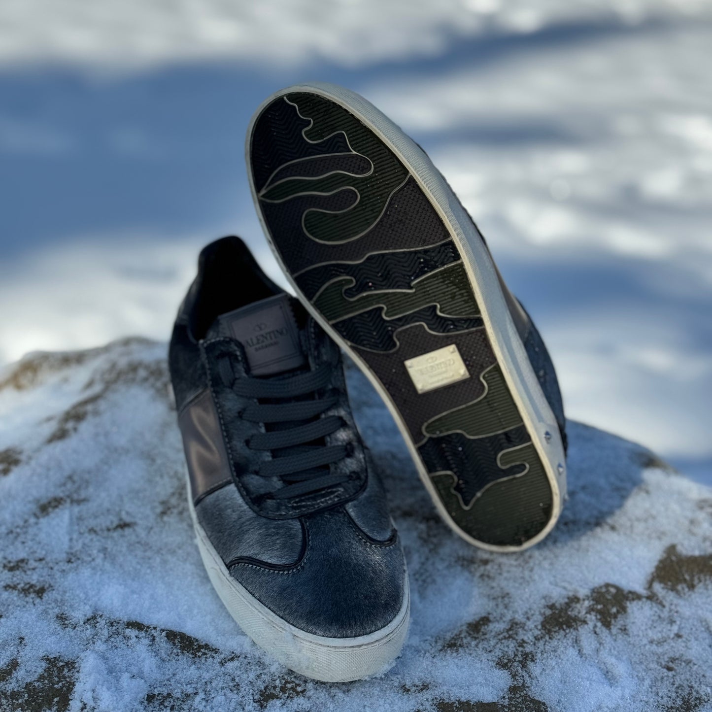 Valentino Flycrew Rockstud Sneaker