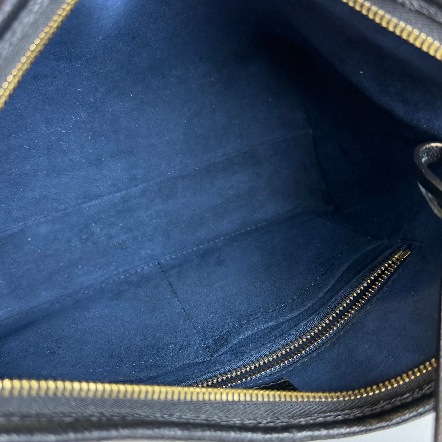 Louis Vuitton Carryall PM Bag