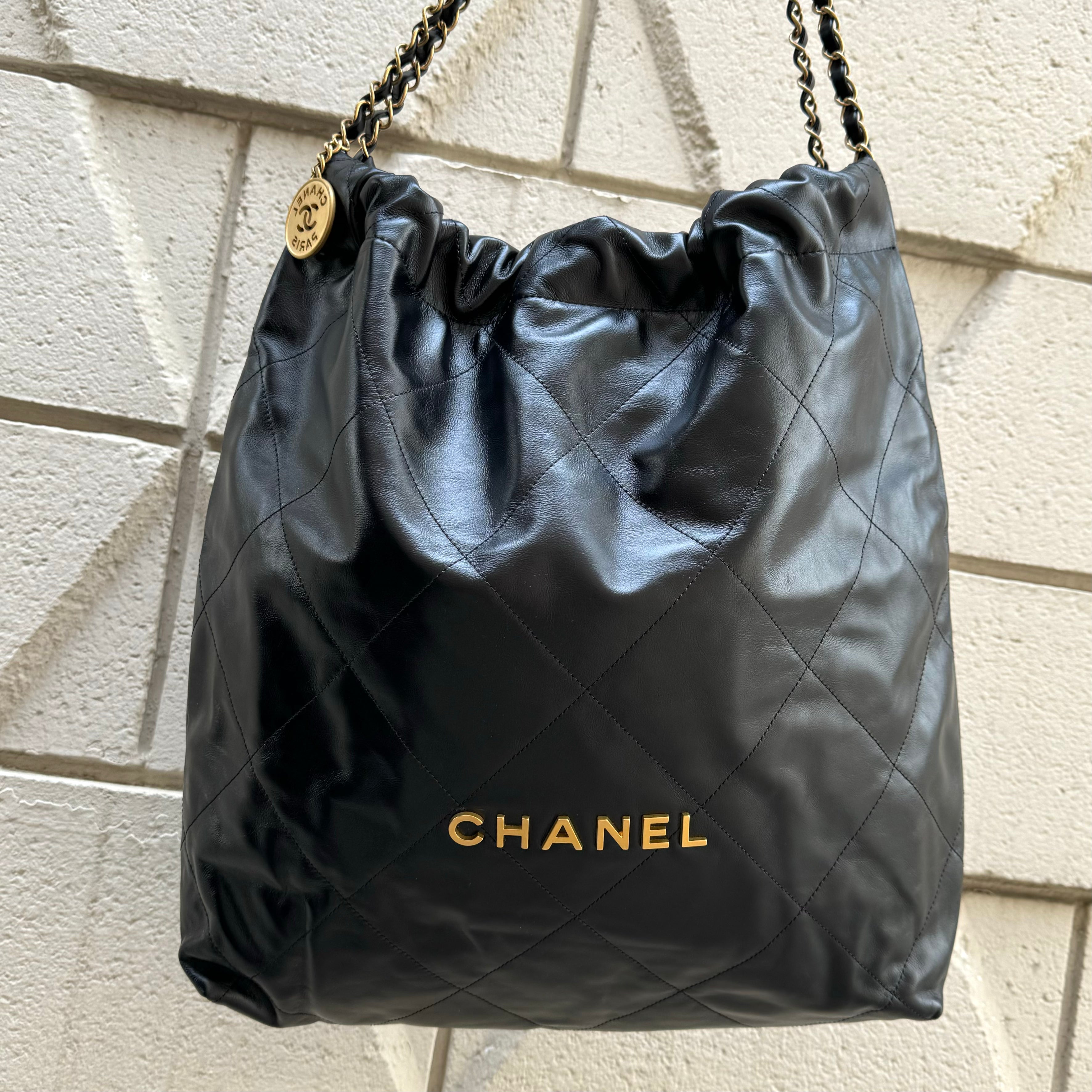 Chanel hot sale hobo black