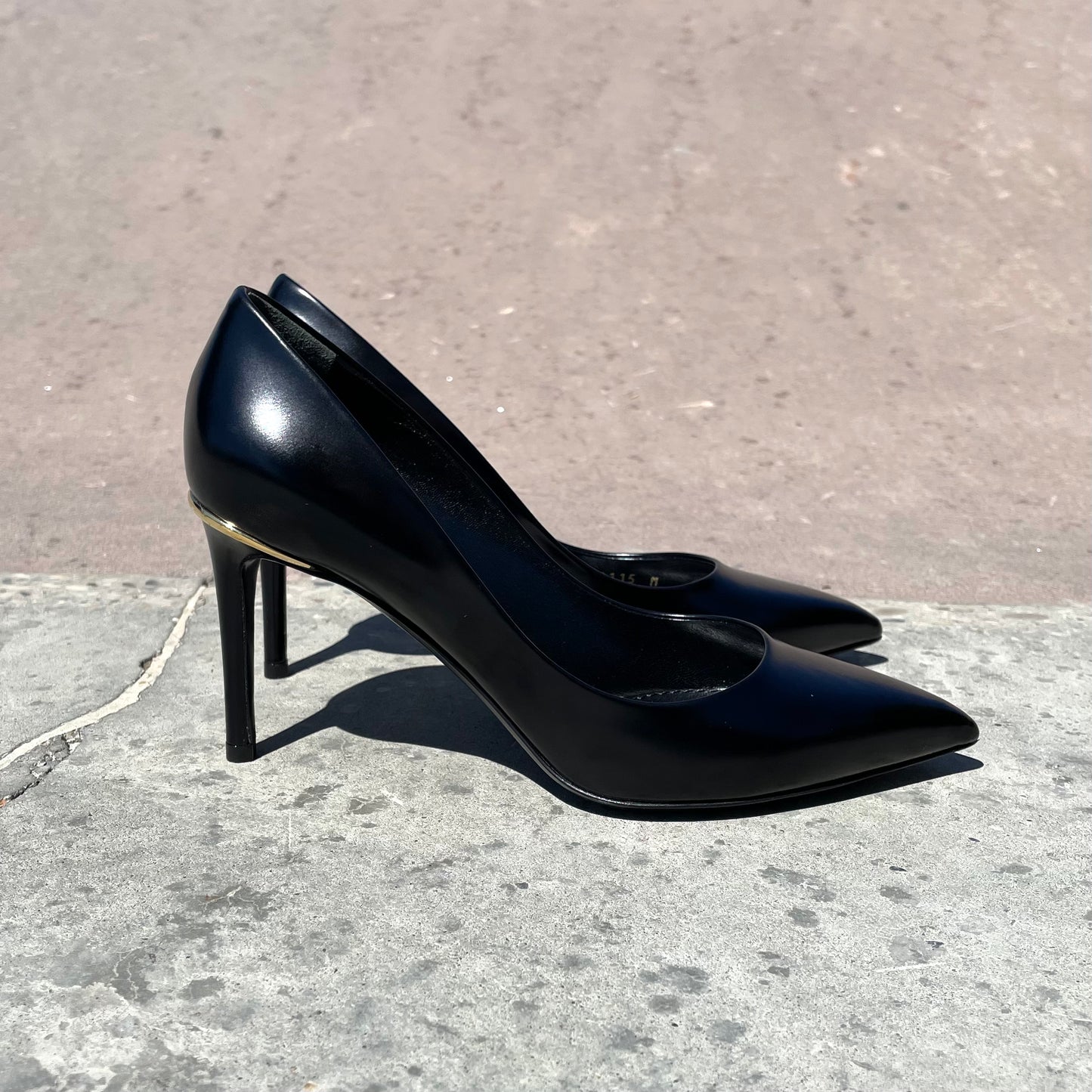 Louis Vuitton Pumps
