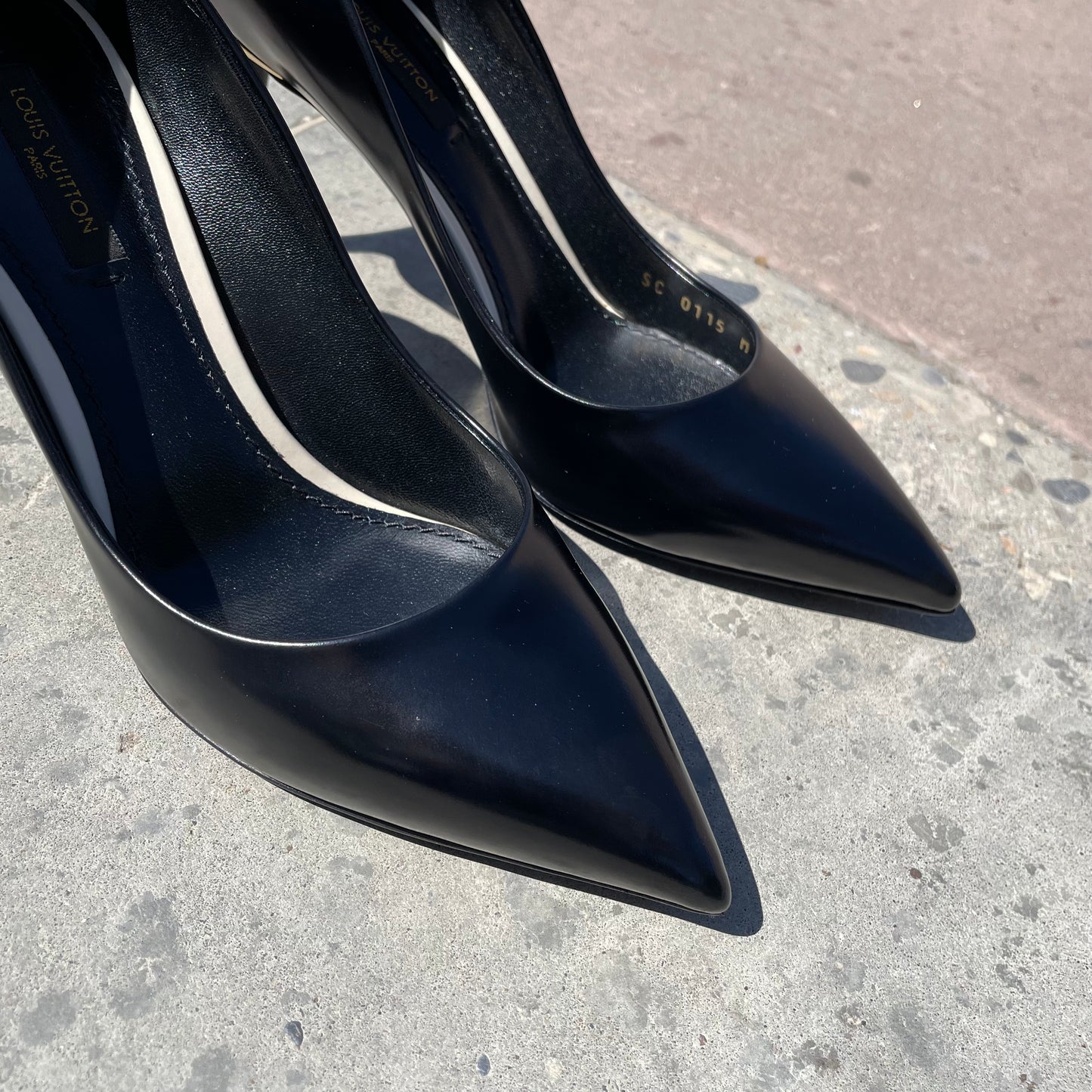 Louis Vuitton Pumps