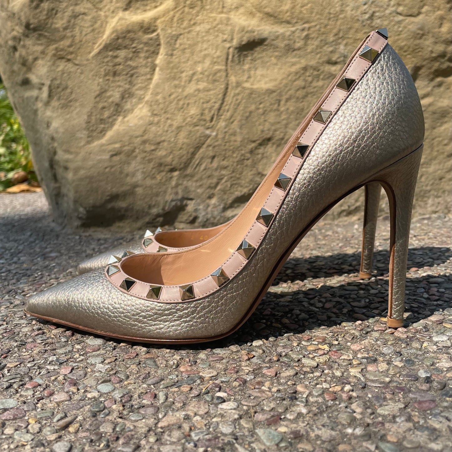 Valentino Rockstud Pumps