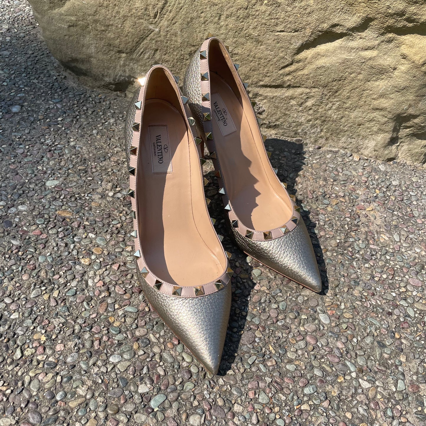 Valentino Rockstud Pumps