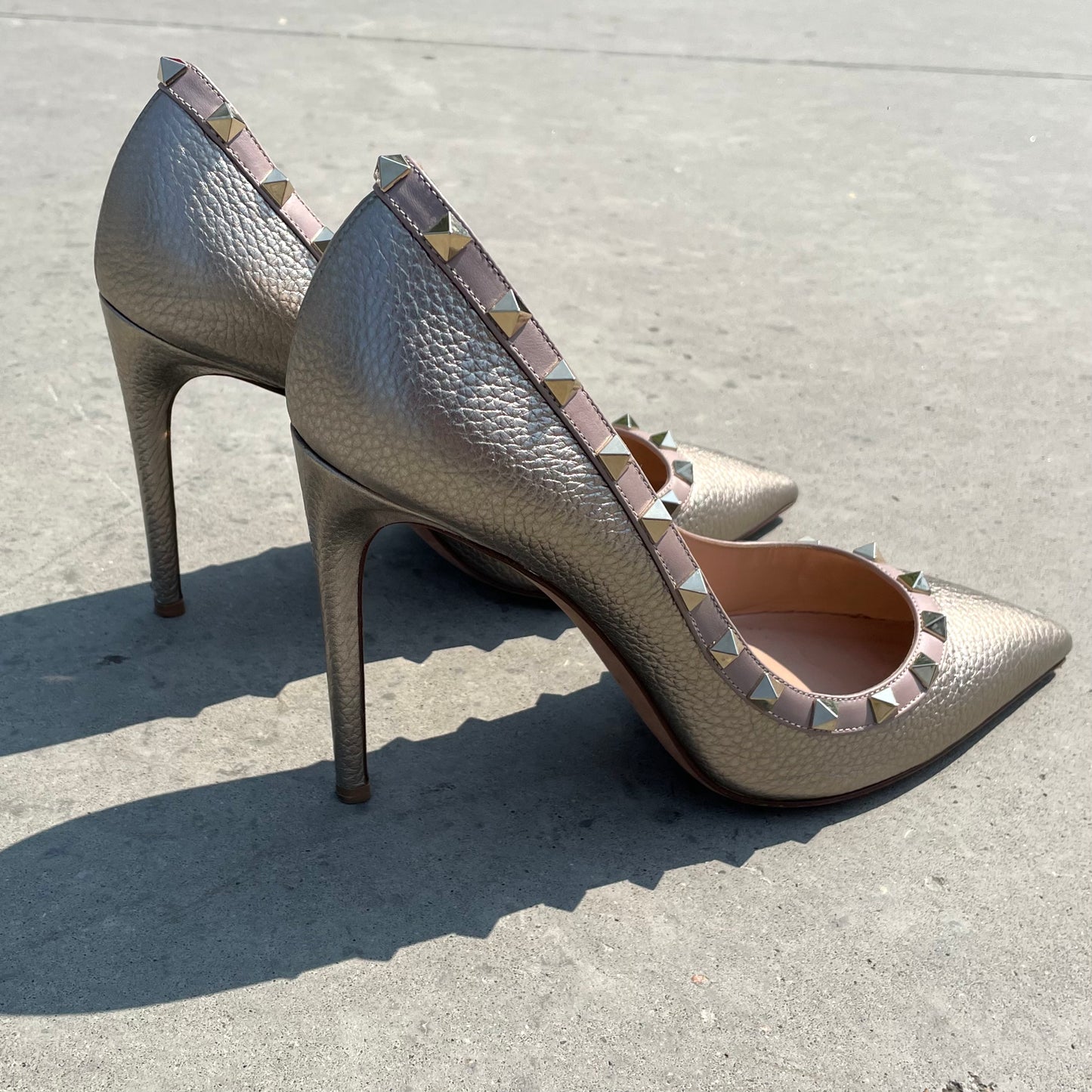 Valentino Rockstud Pumps