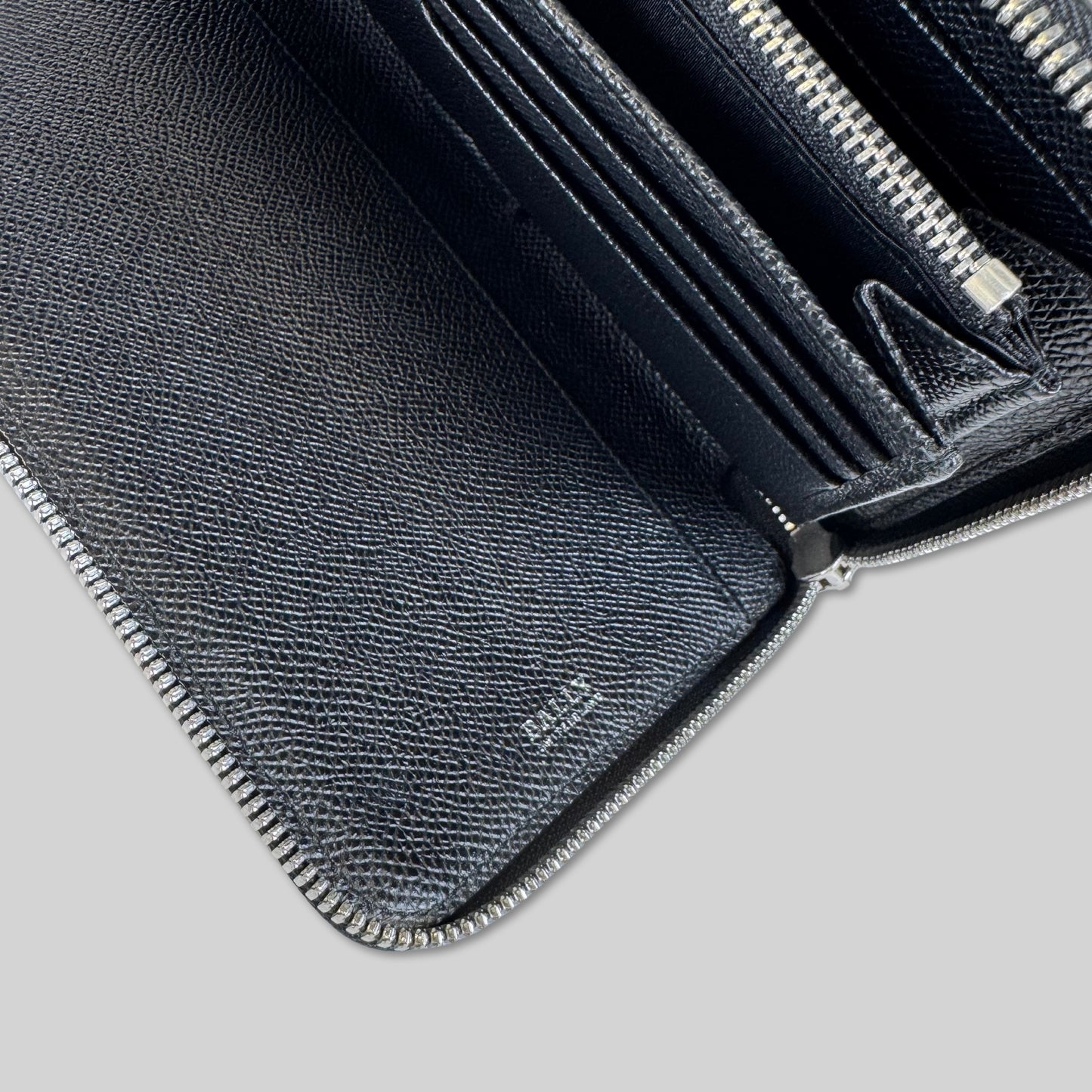 Bally Zip Around Organizer