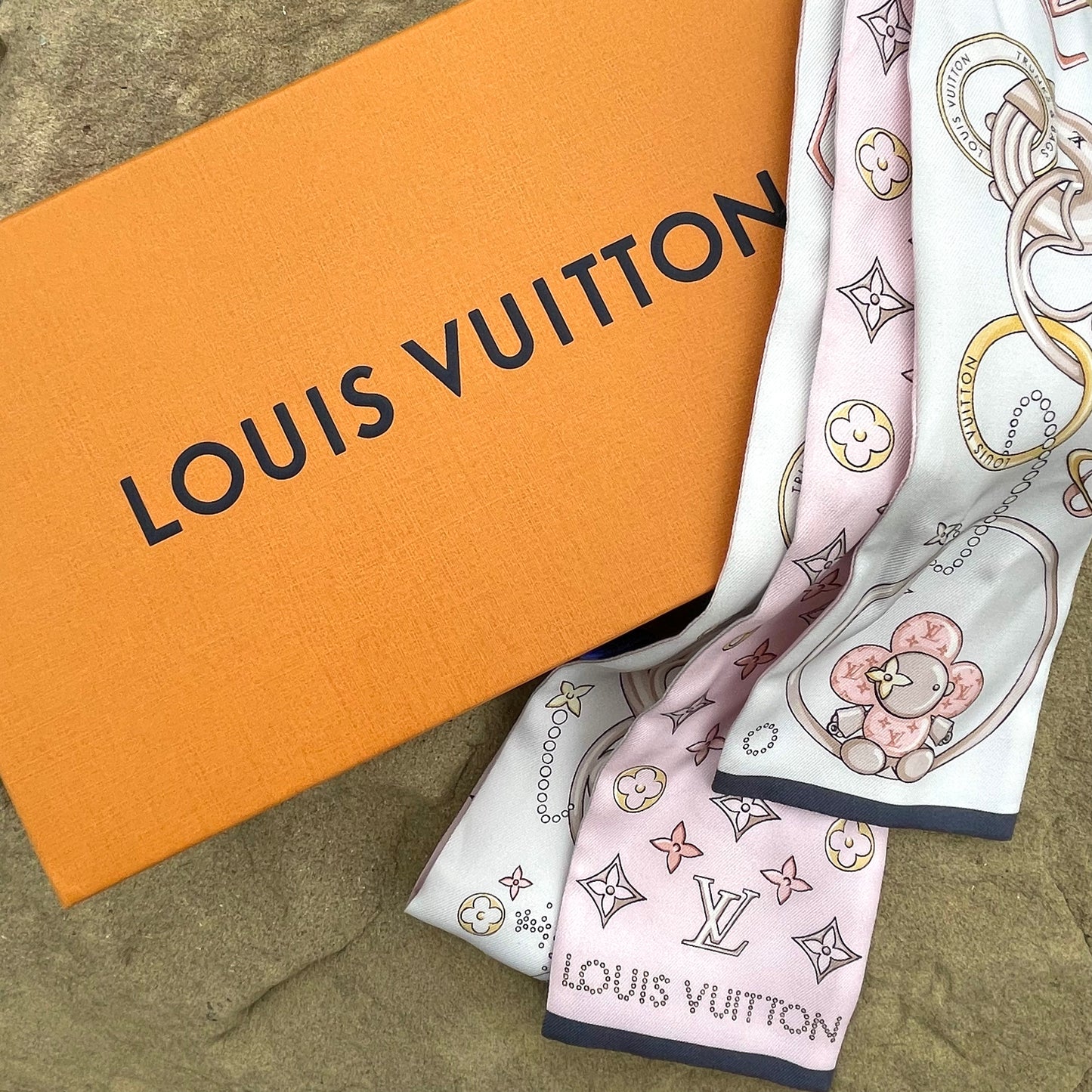 Louis Vuitton Silk Ultimate 3D Bandeau