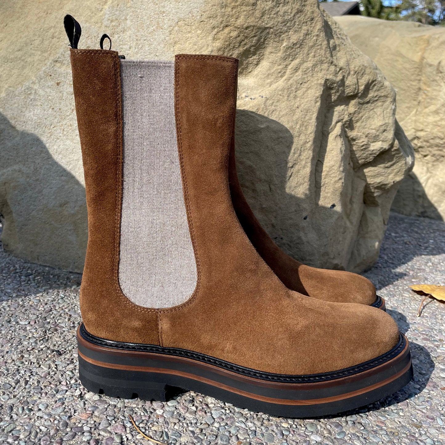La Canadienne Chelsea Boots