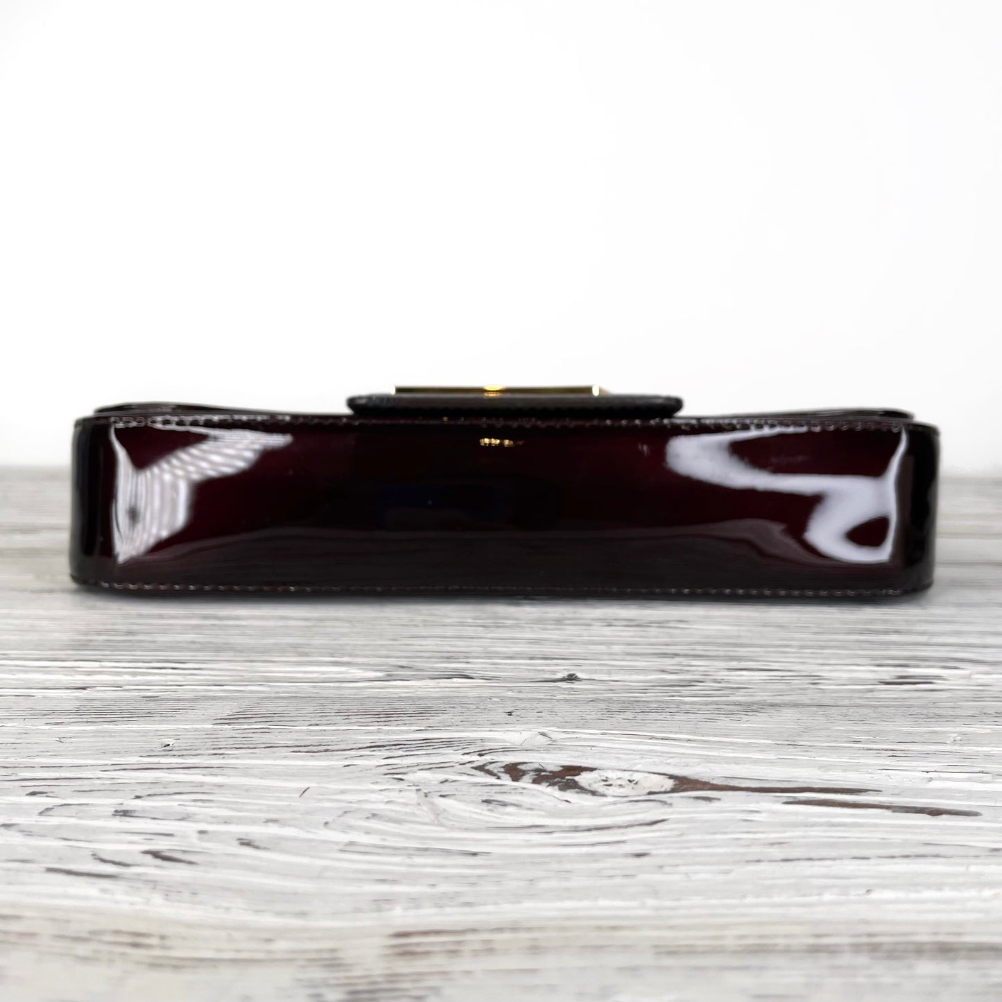 LOUIS VUITTON Amarante Vernis Glossy Patent Calf Leather SoBe Clutch