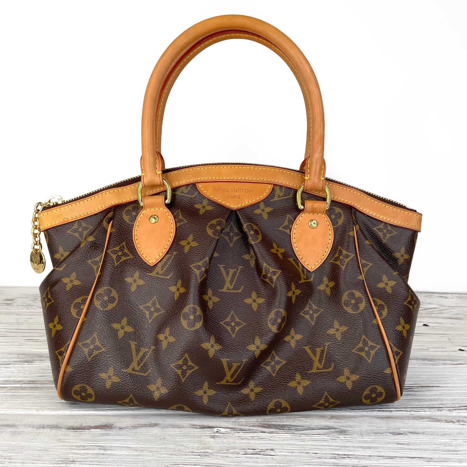 Louis Vuitton Damier Azur GM Stresa Shoulder Handbag LV-B0504P-0002