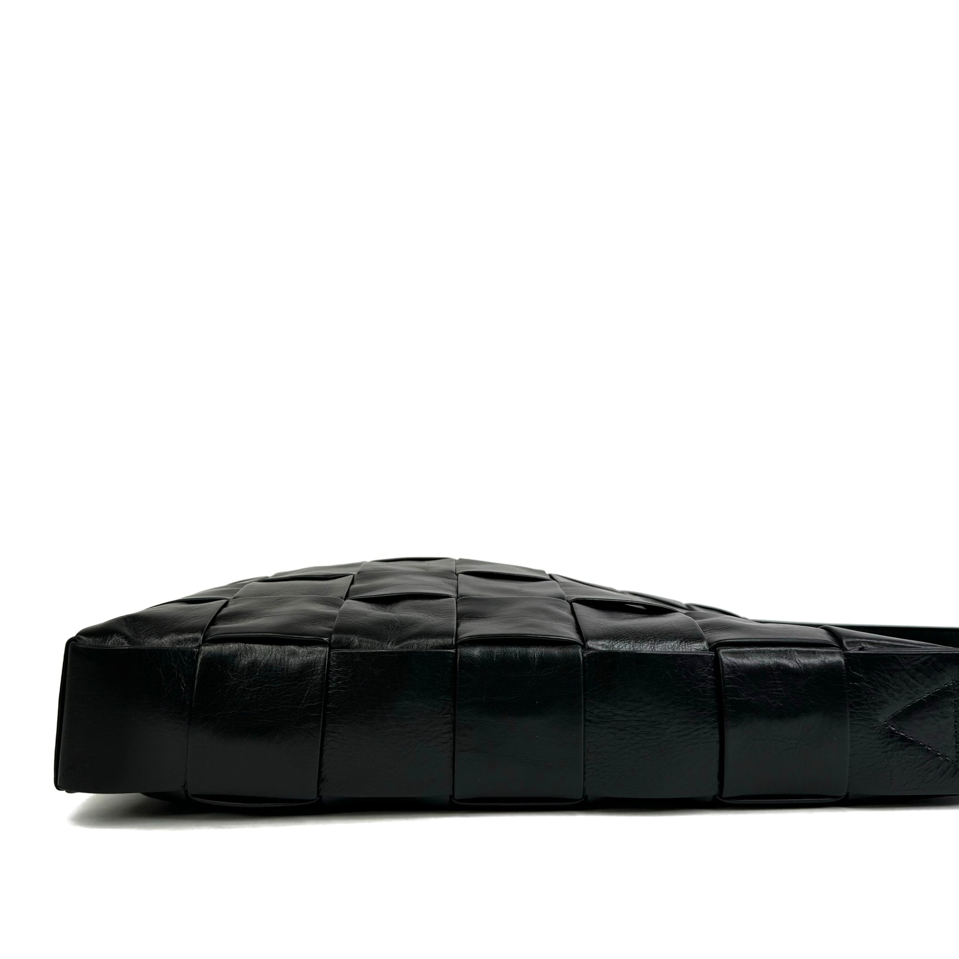 Bottega veneta black clutch cheap