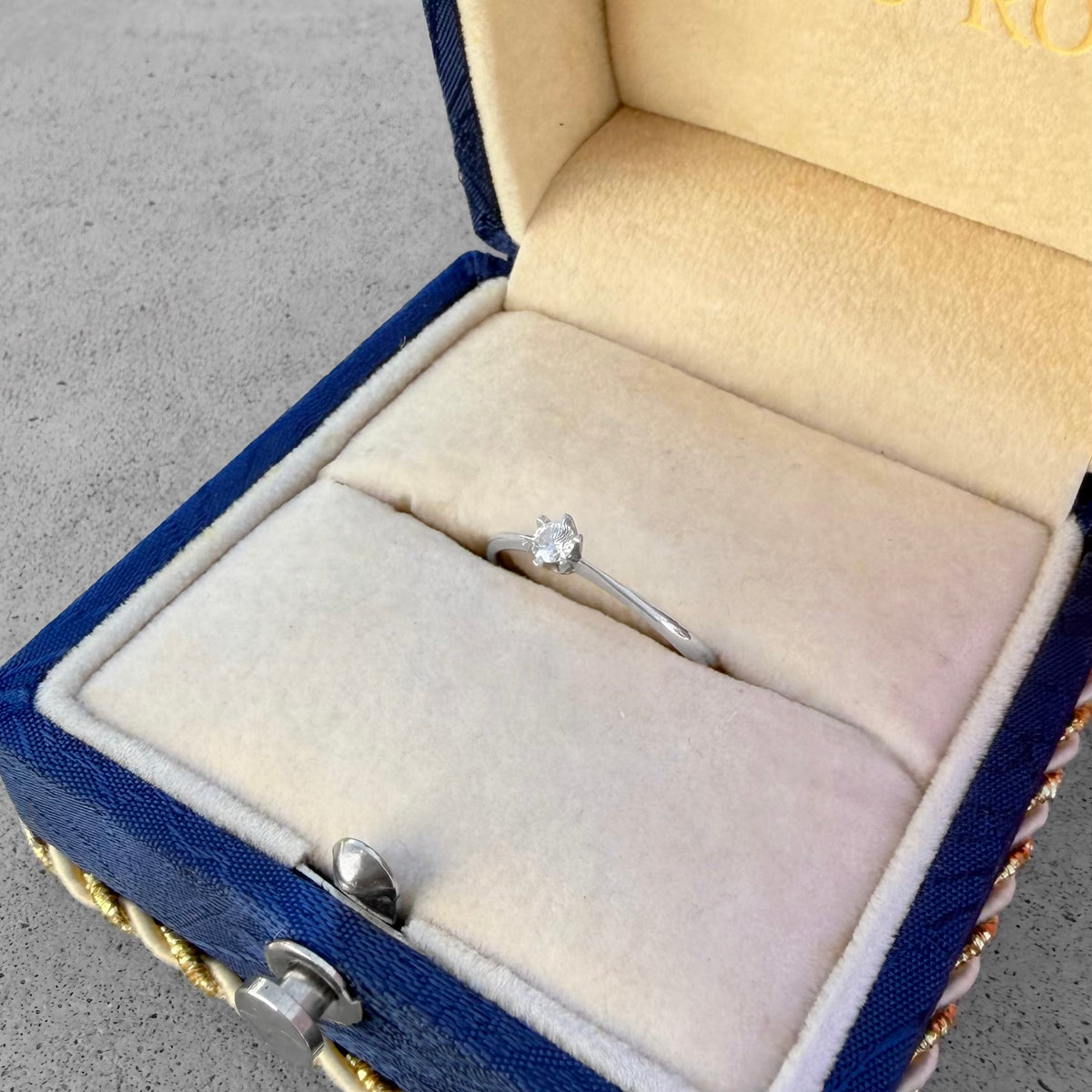Estate Solitaire Diamond Platinum Ring