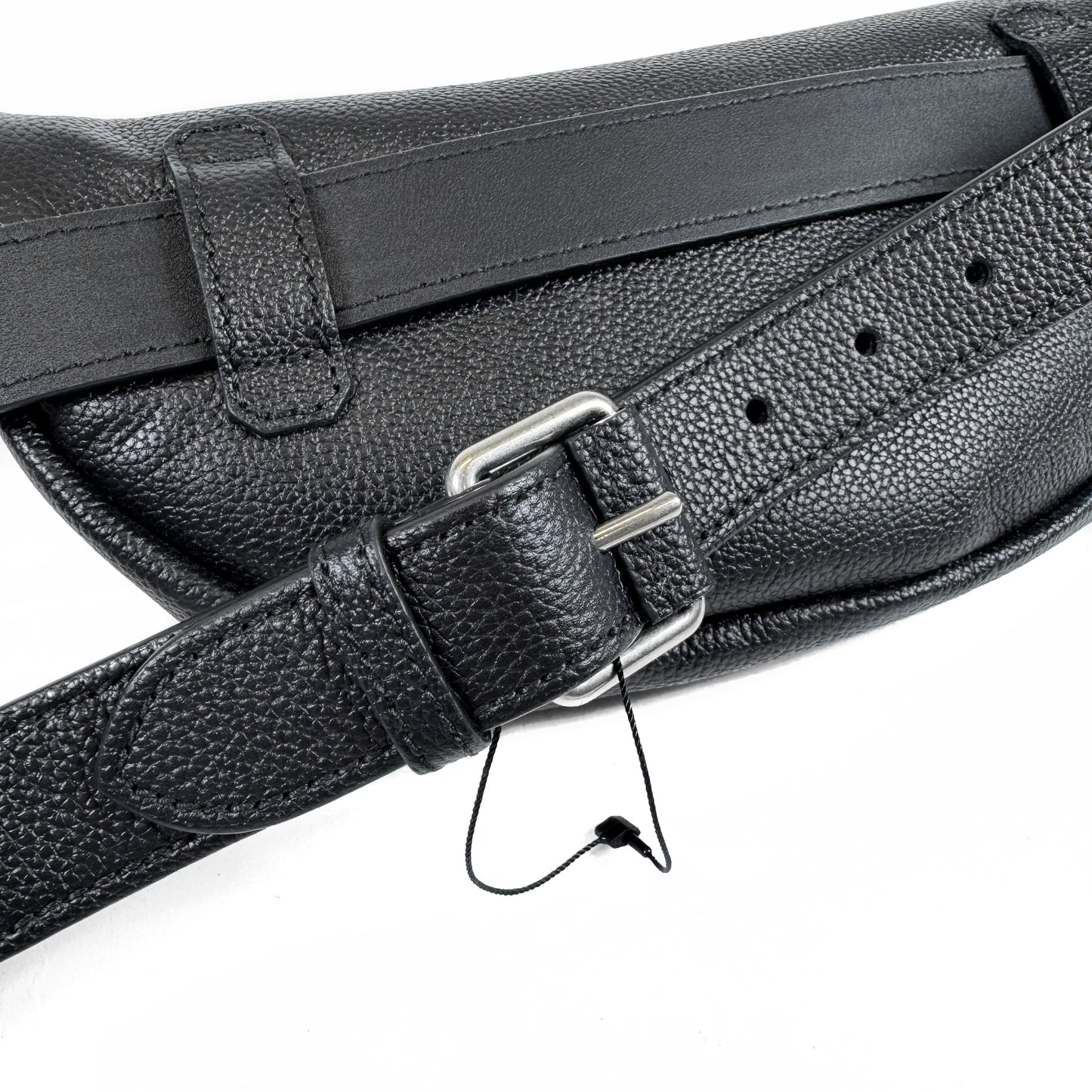 Gucci Logo-Embossed Belt Bag