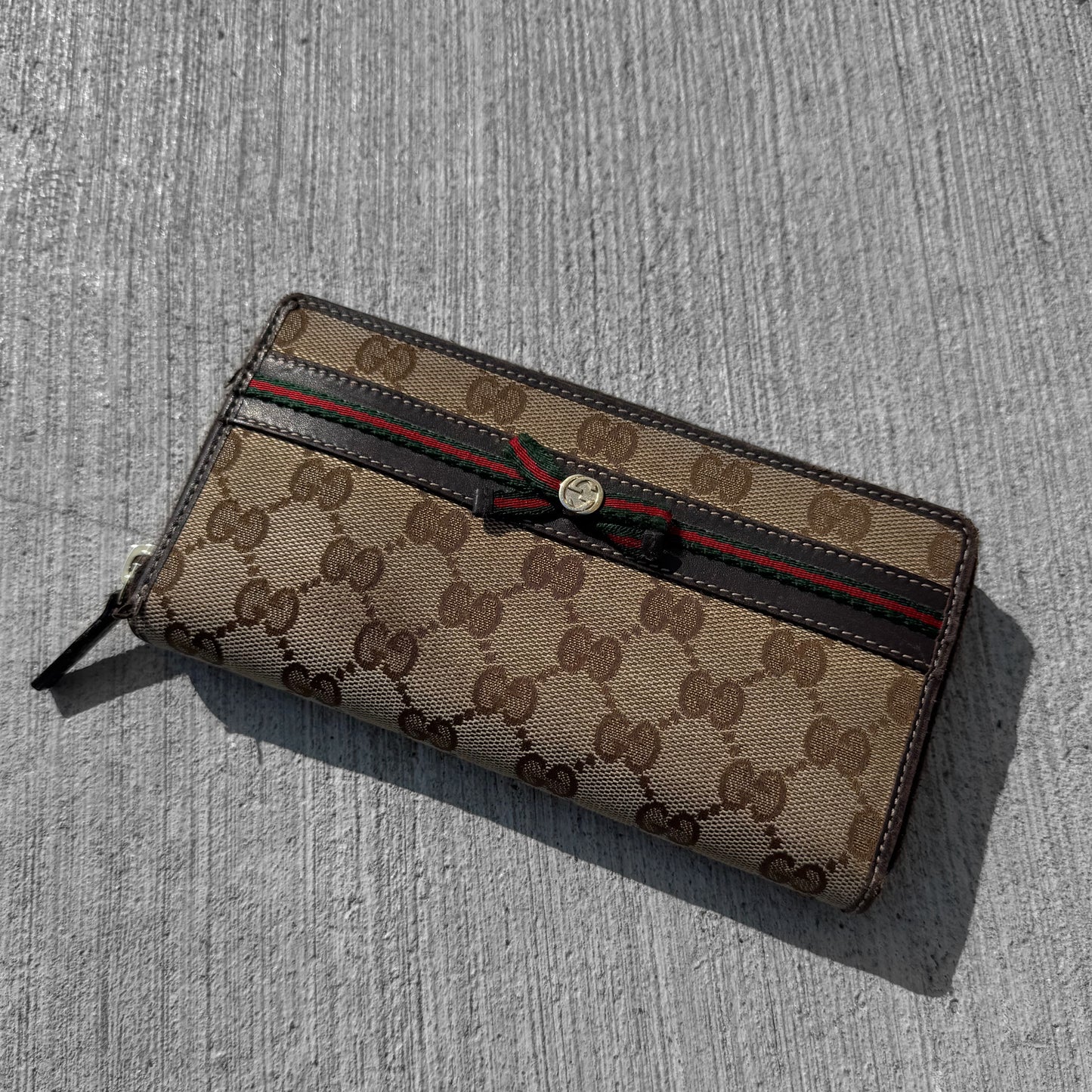 Gucci GG Bow Zippy Wallet