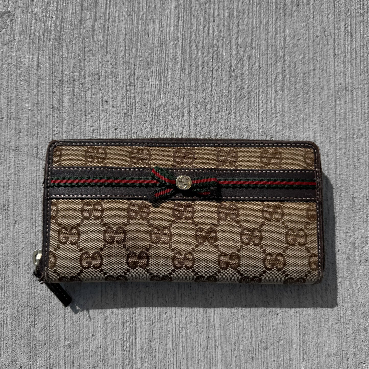 Gucci GG Bow Zippy Wallet