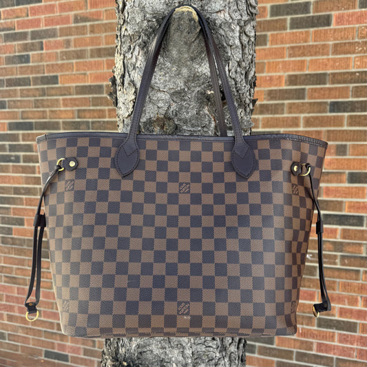 Louis Vuitton Neverfull MM Bag