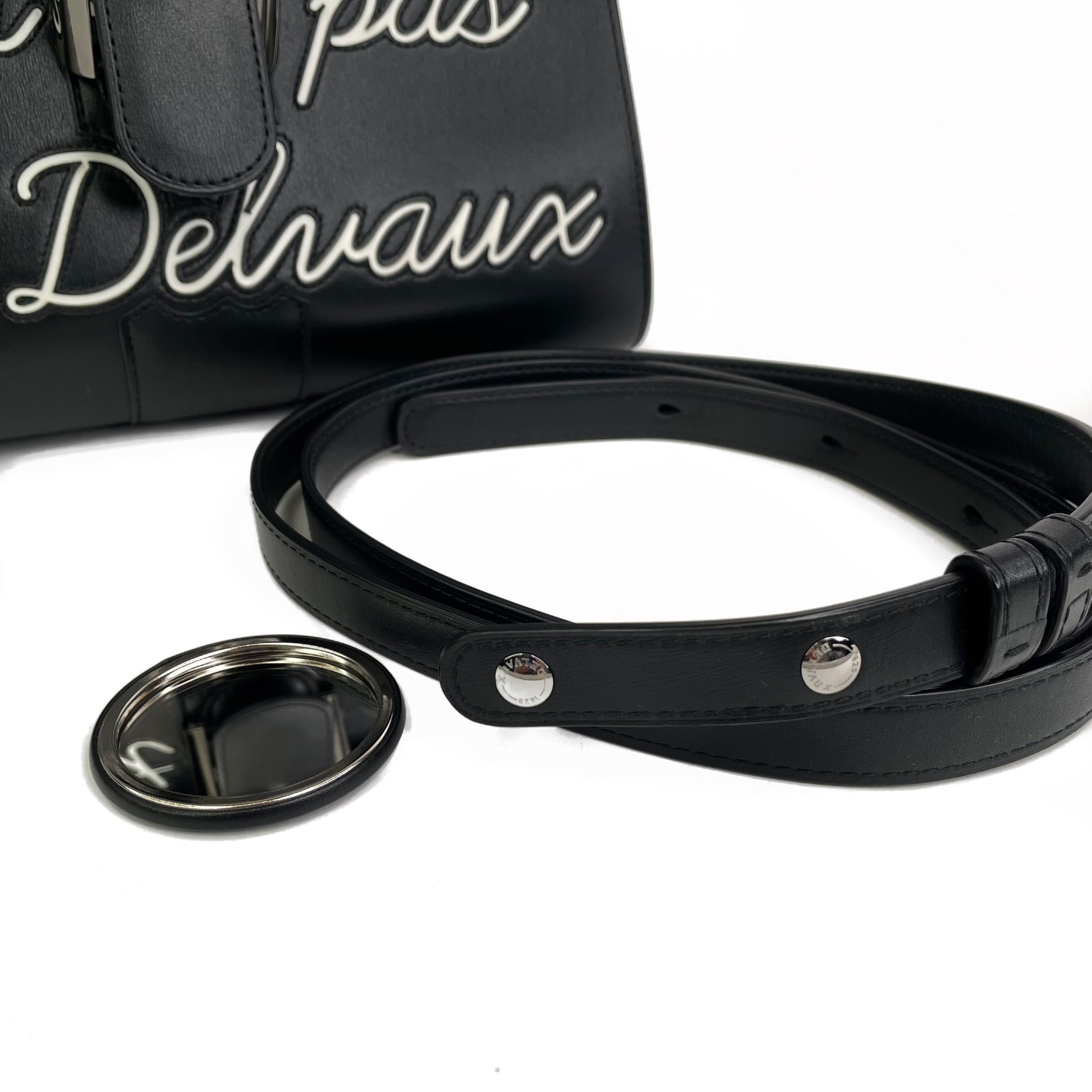 The Brilliant MM Humor This is not a Delvaux Black Leather ref.724738 -  Joli Closet