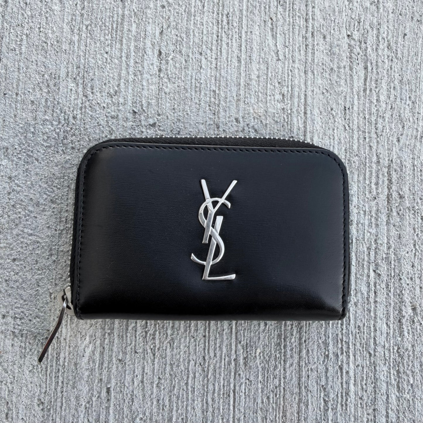 Saint Laurent Cassandre Zipped Wallet
