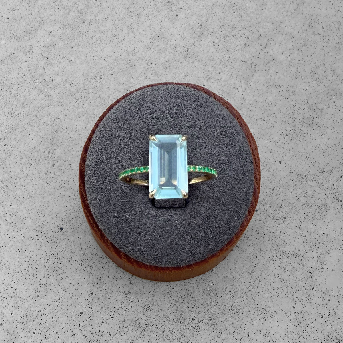 18K Yellow Gold Aquamarine & Emerald Ring
