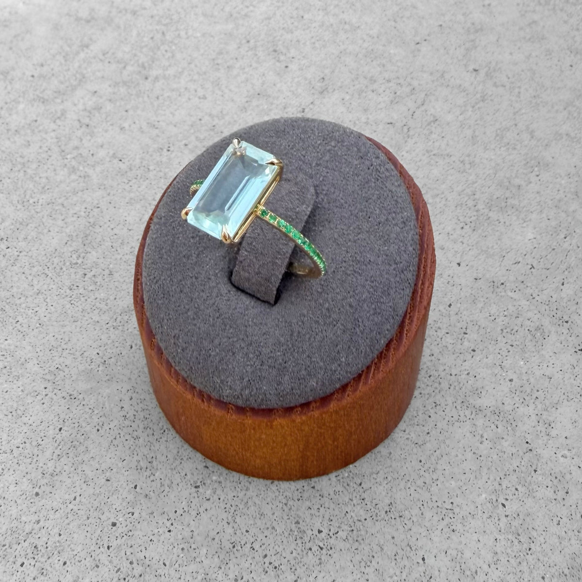 18K Yellow Gold Aquamarine & Emerald Ring