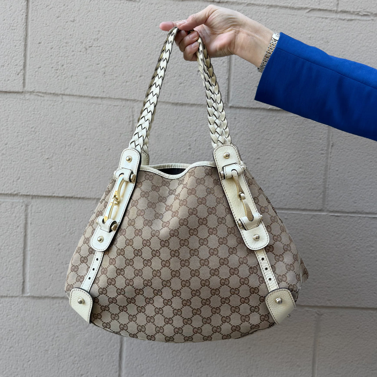 Gucci Pelham Shoulder Bag