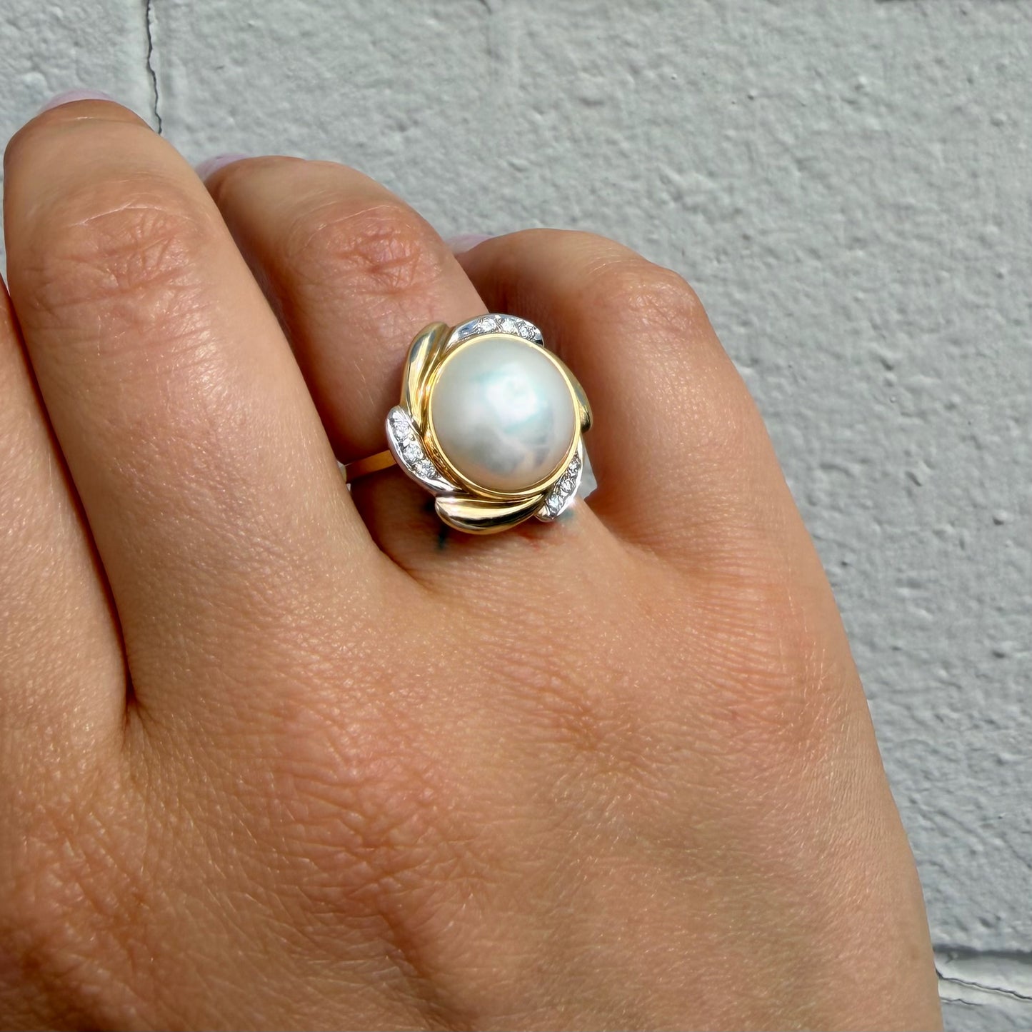 Mabe Cultured Pearl & Diamonds Gold Ring