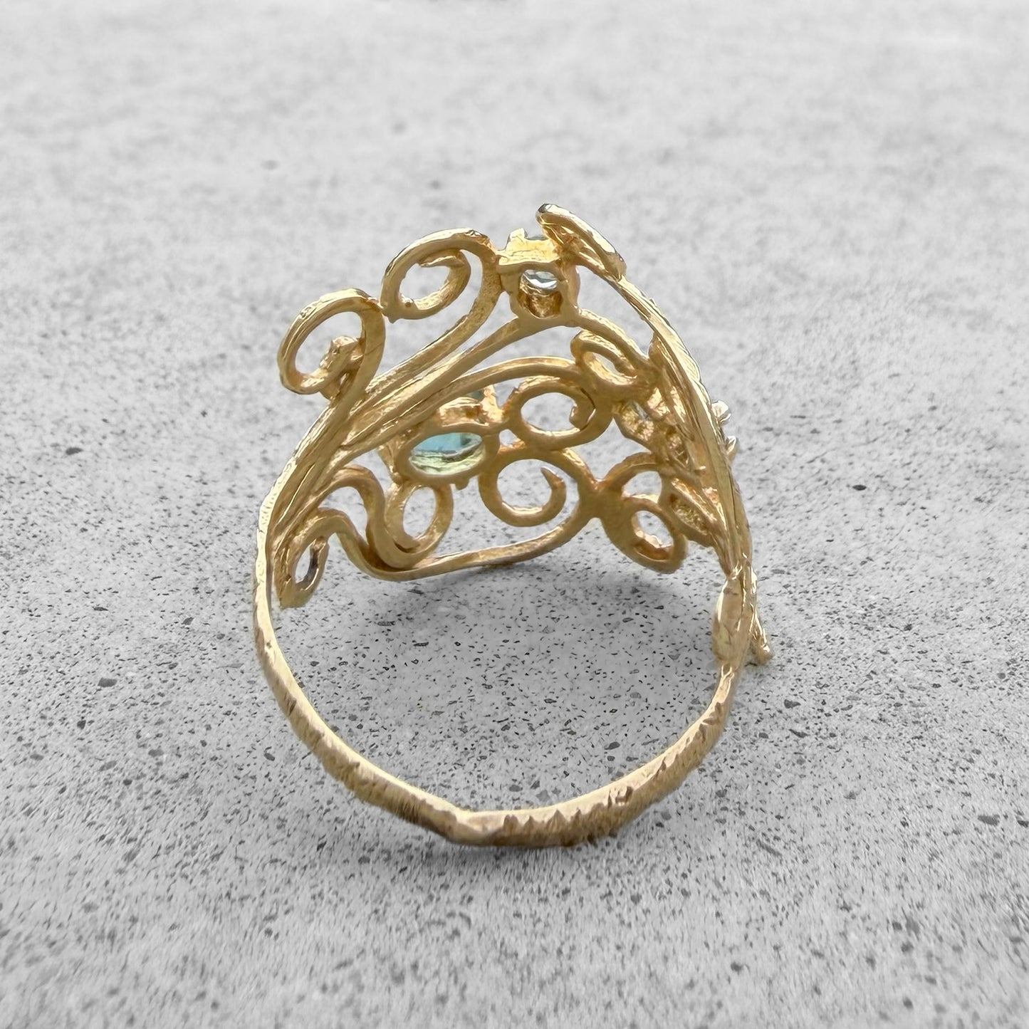 Estate Yellow Gold Blue Topaz Fligree Ring