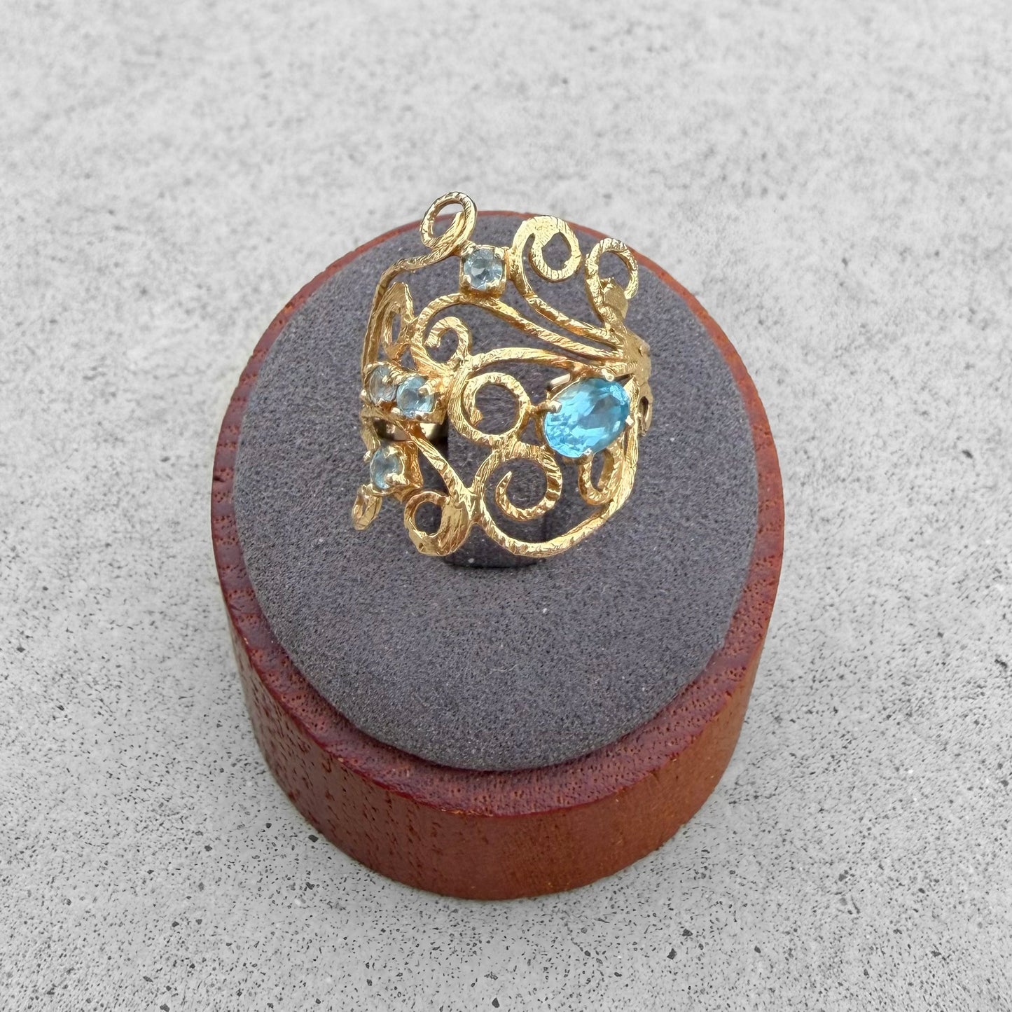 Estate Yellow Gold Blue Topaz Fligree Ring