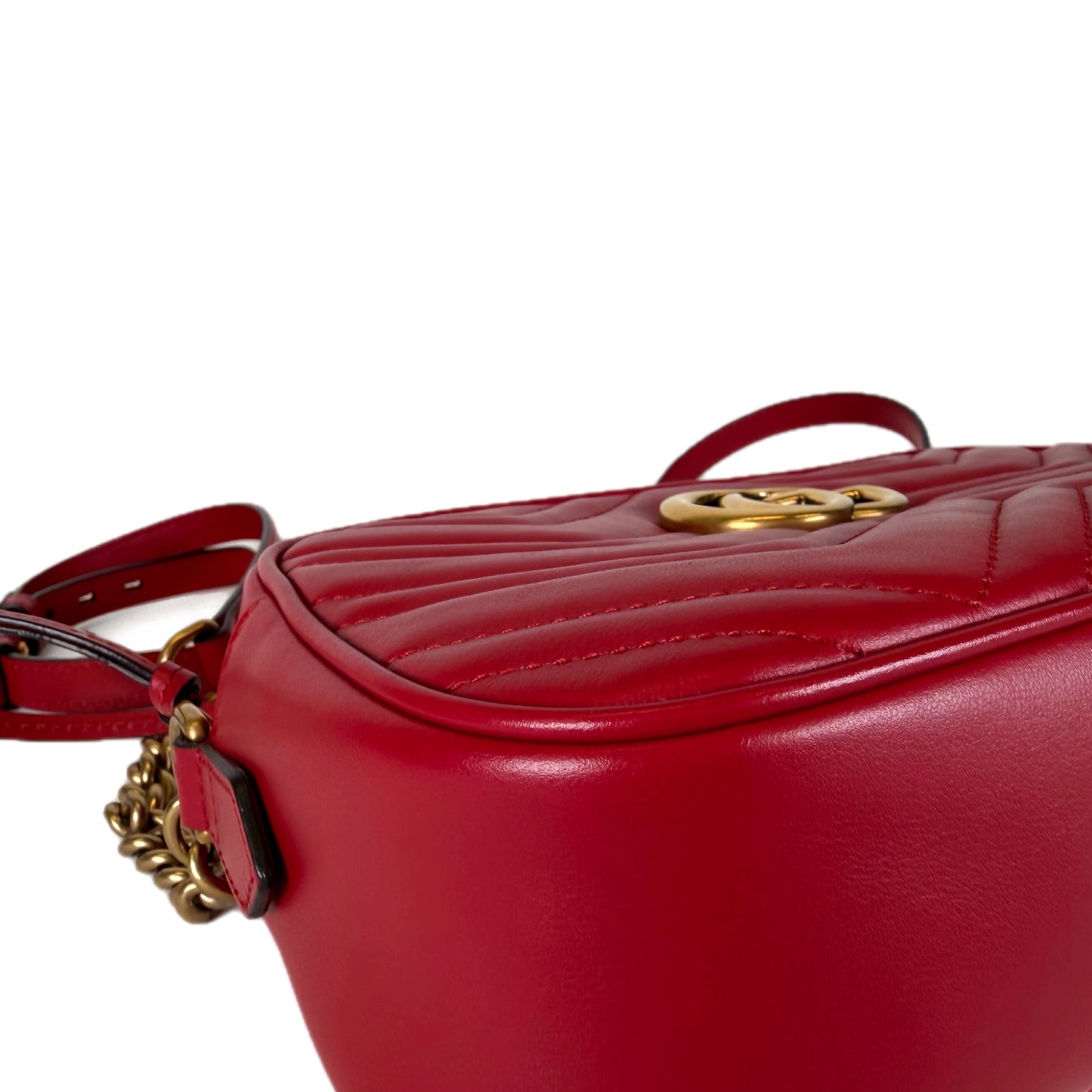 Gucci GG Marmont Matelassé Camera Bag