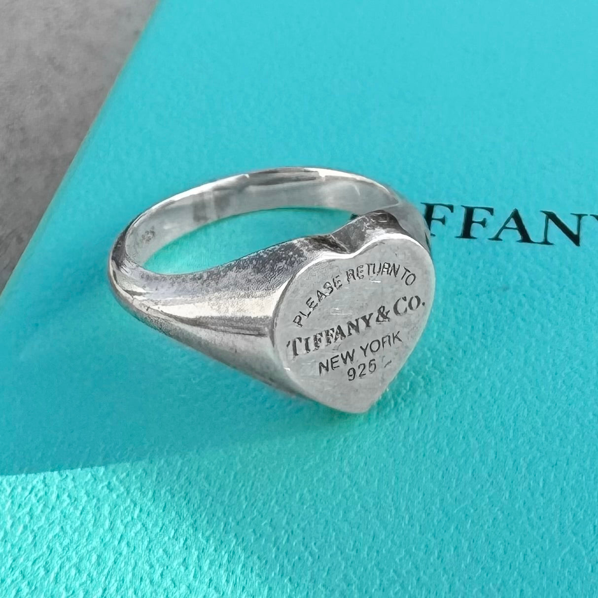 Tiffany & Co. Return To Tiffany Heart Signet Ring