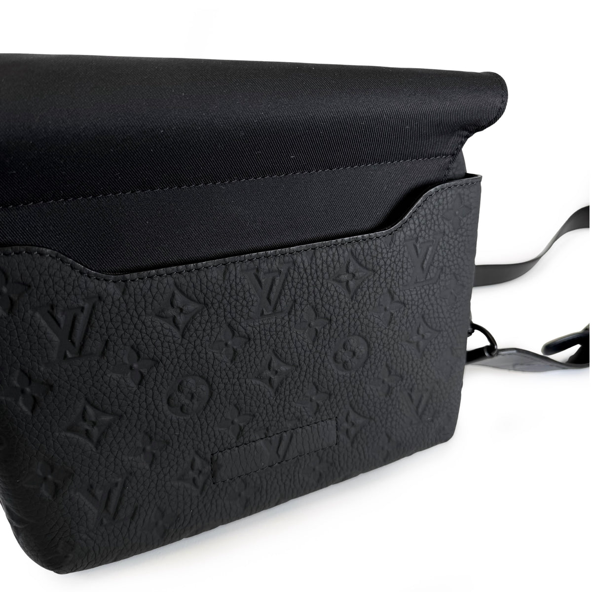 Louis Vuitton Steamer Taurillon Messenger Bag