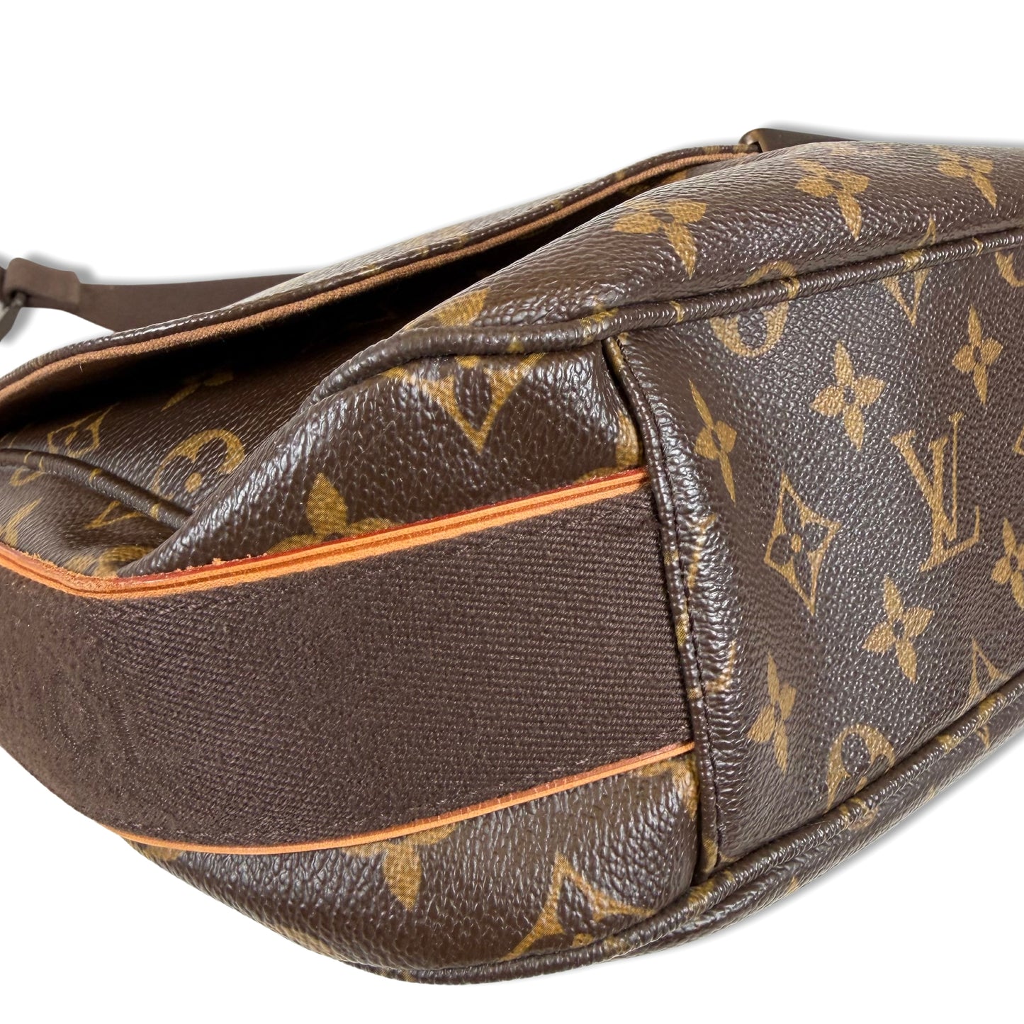 Louis Vuitton Beauborg Messenger Bag