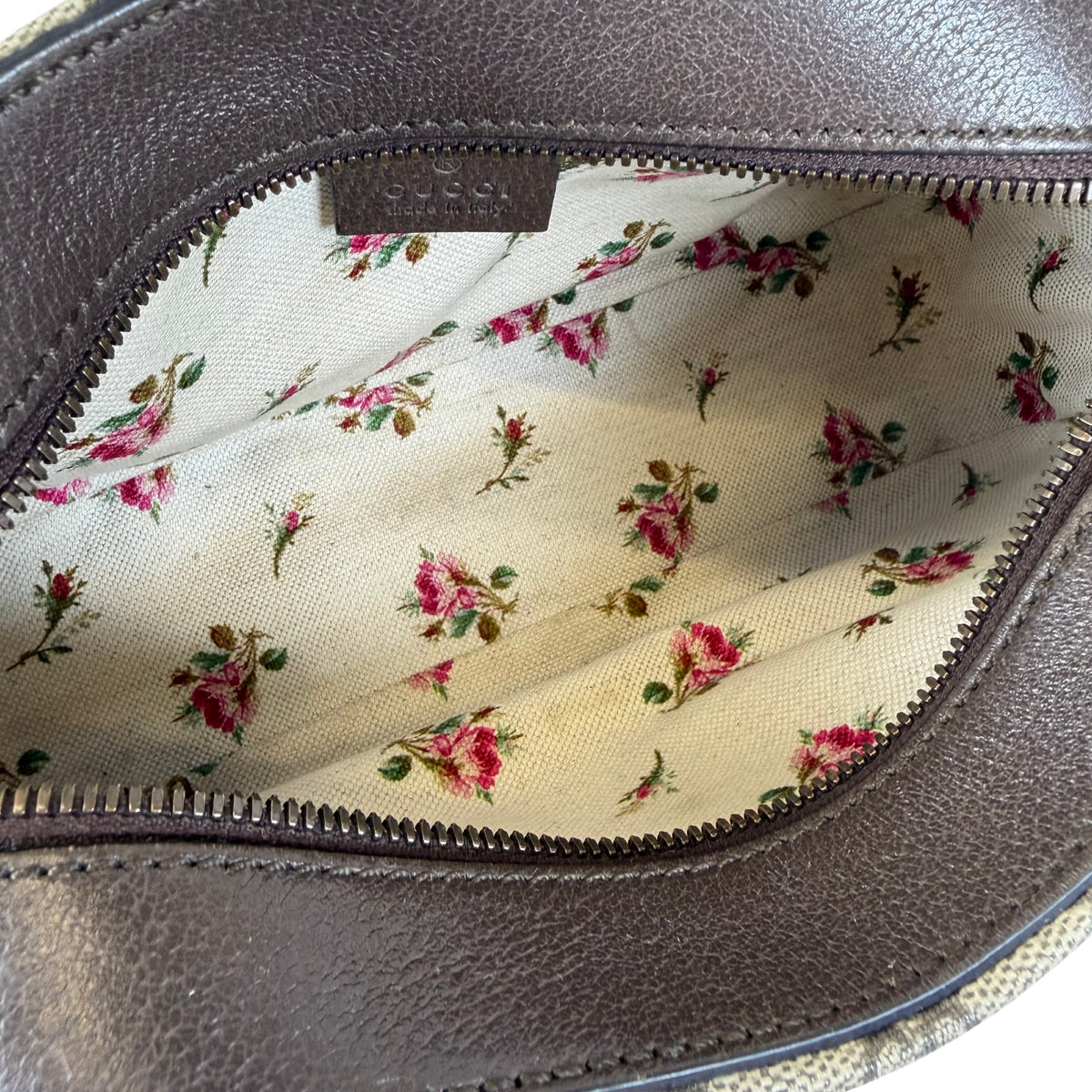 Gucci Neo GG Supreme Vintage Camera Bag