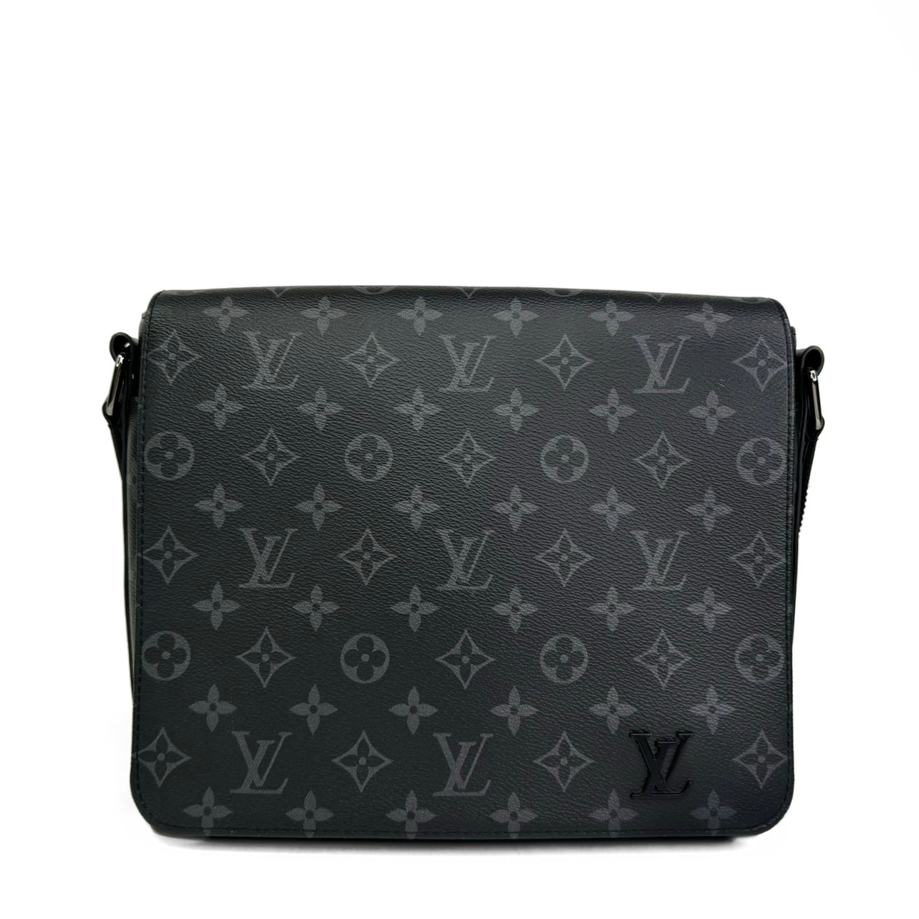 Louis Vuitton District PM Messenger Bag – Wilder's Consignment House