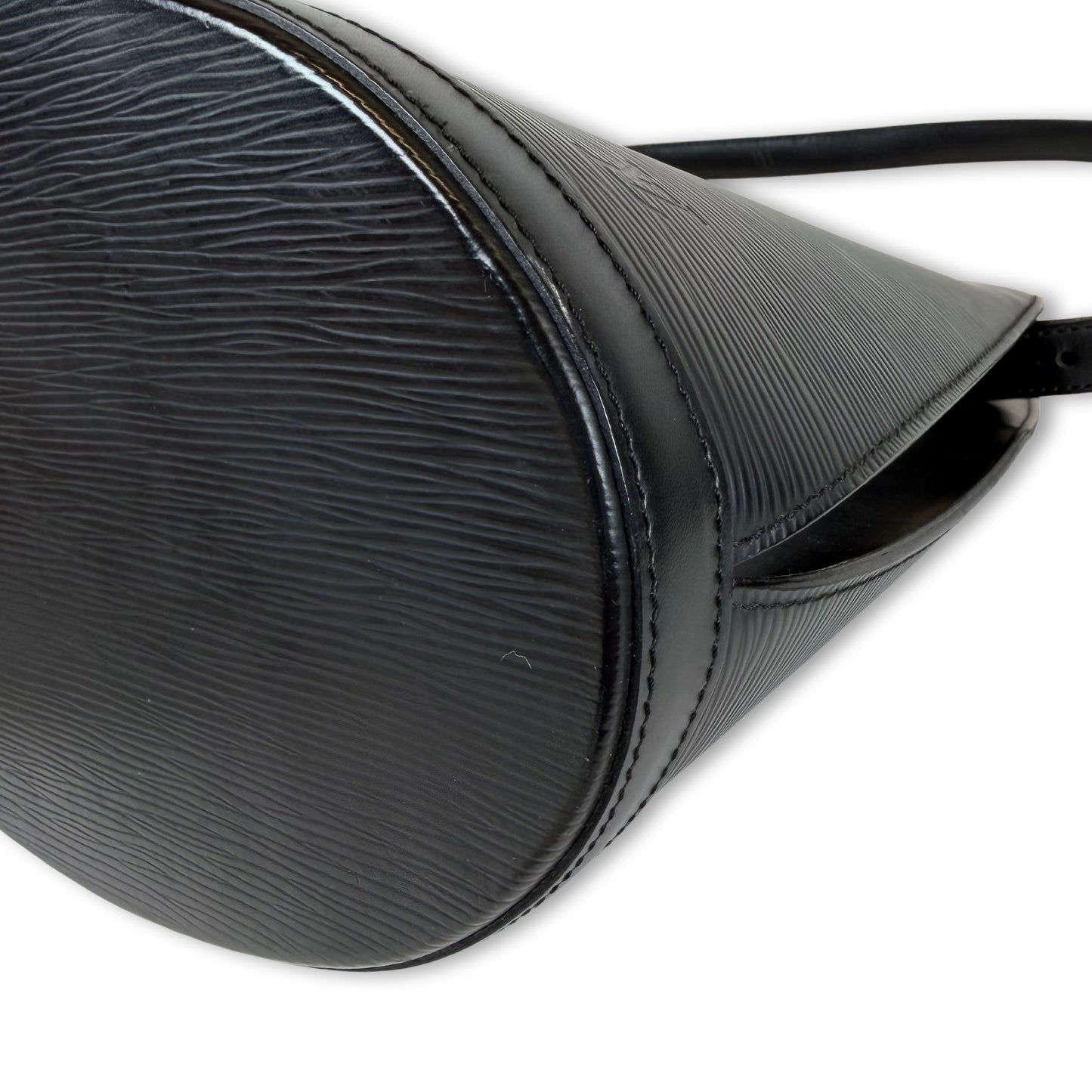 Louis Vuitton Cluny Bucket Bag