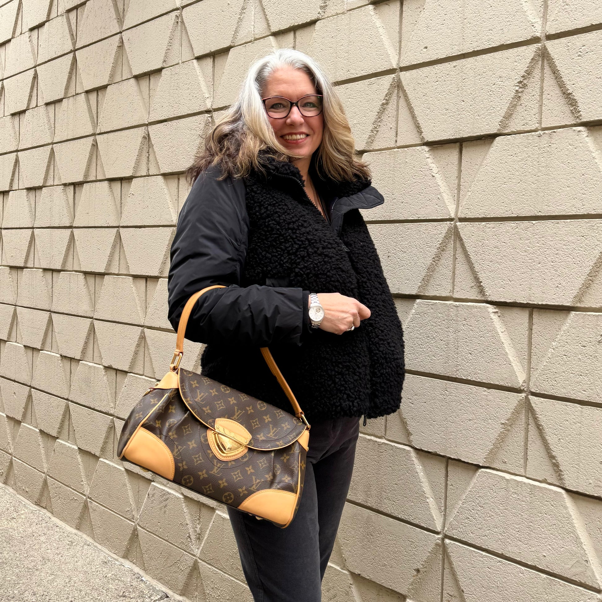 Louis vuitton beverly mm shoulder bag hot sale