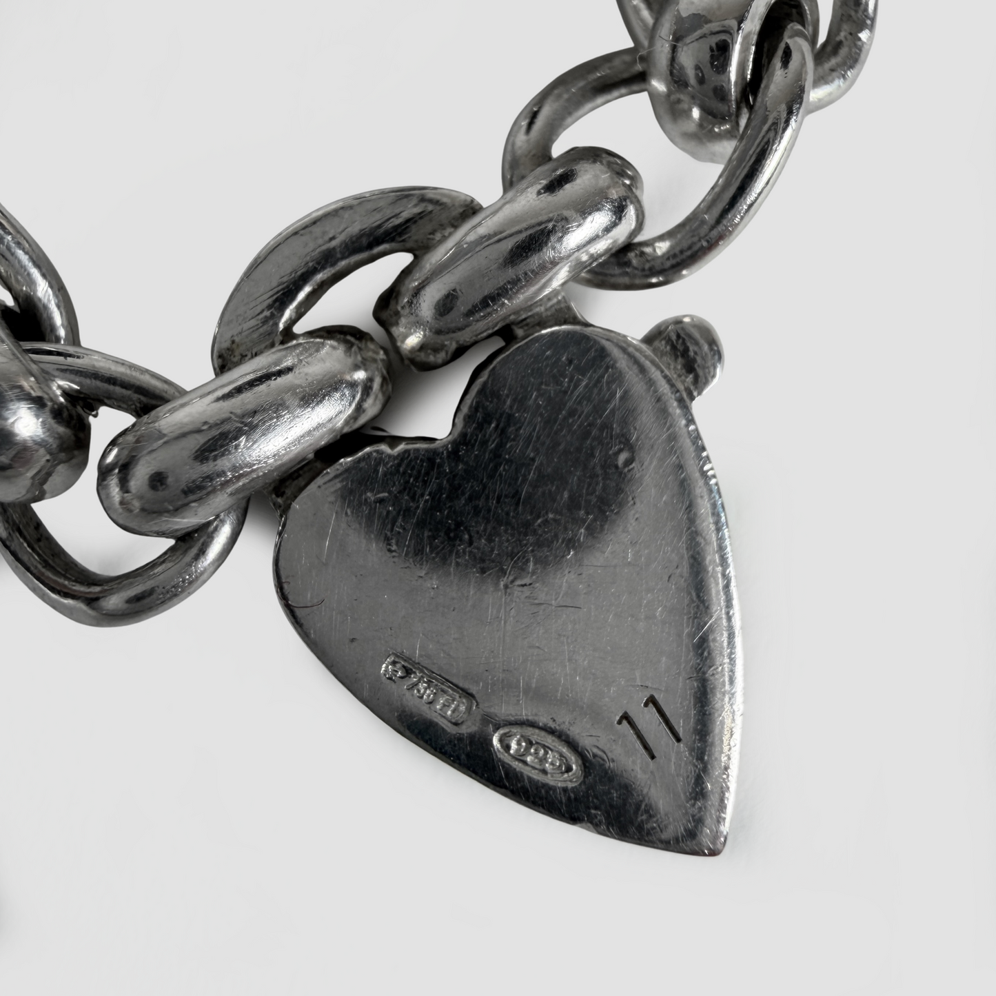 Gucci Sterling Silver Heart Charm Chain Ring