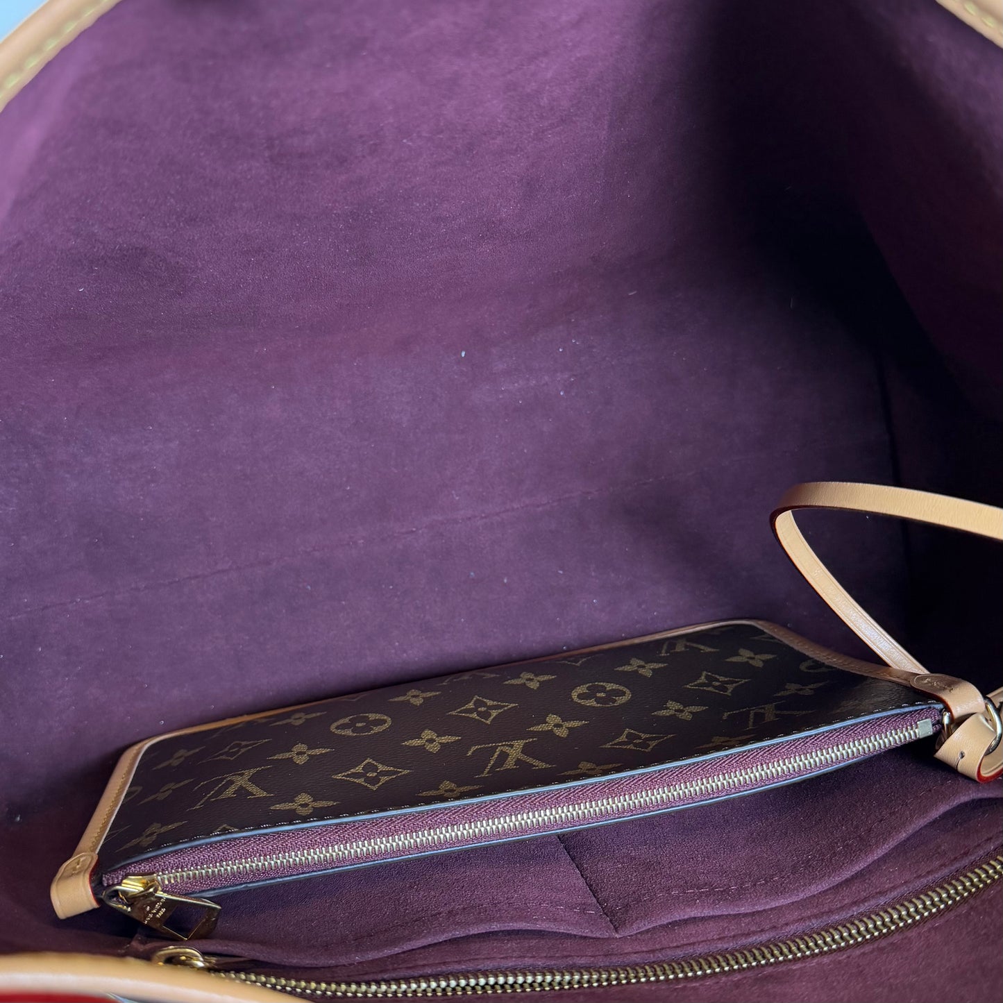 Louis Vuitton CarryAll MM Bag