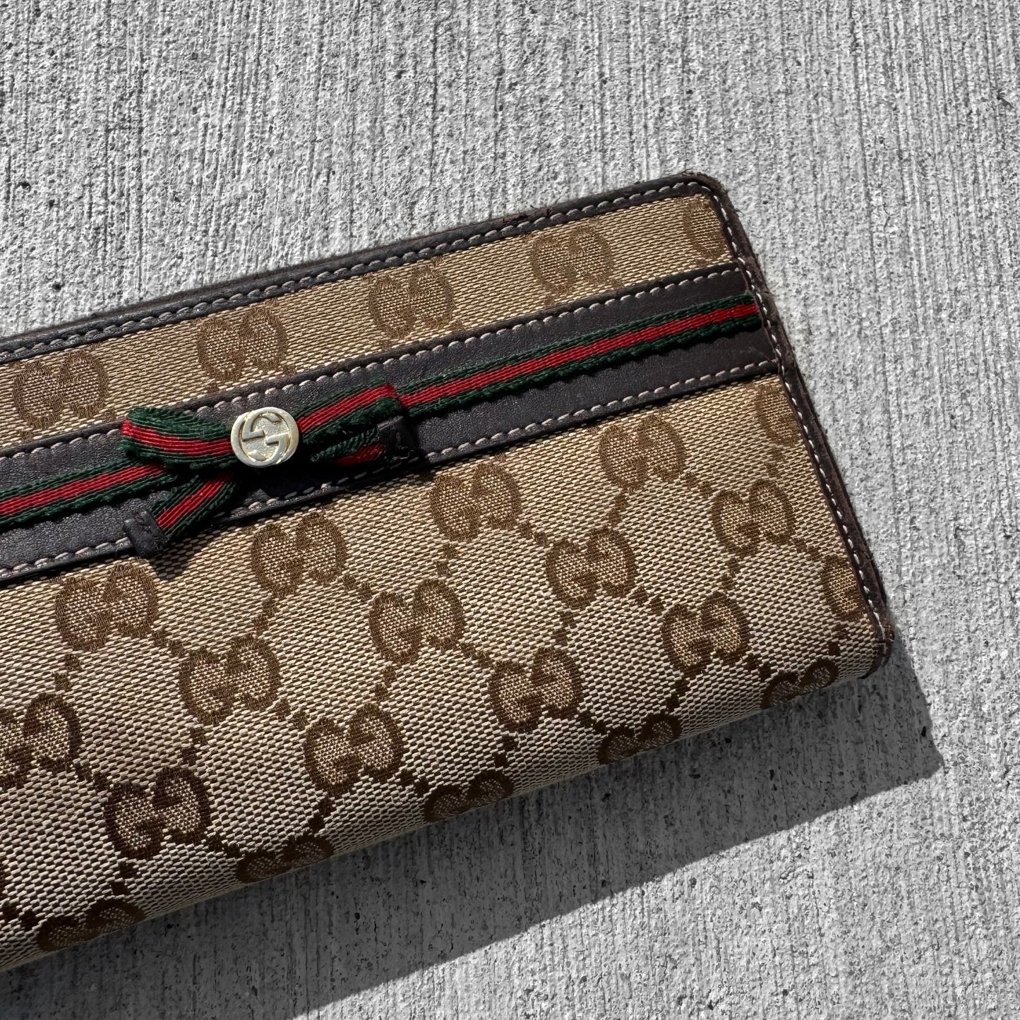 Gucci GG Bow Zippy Wallet