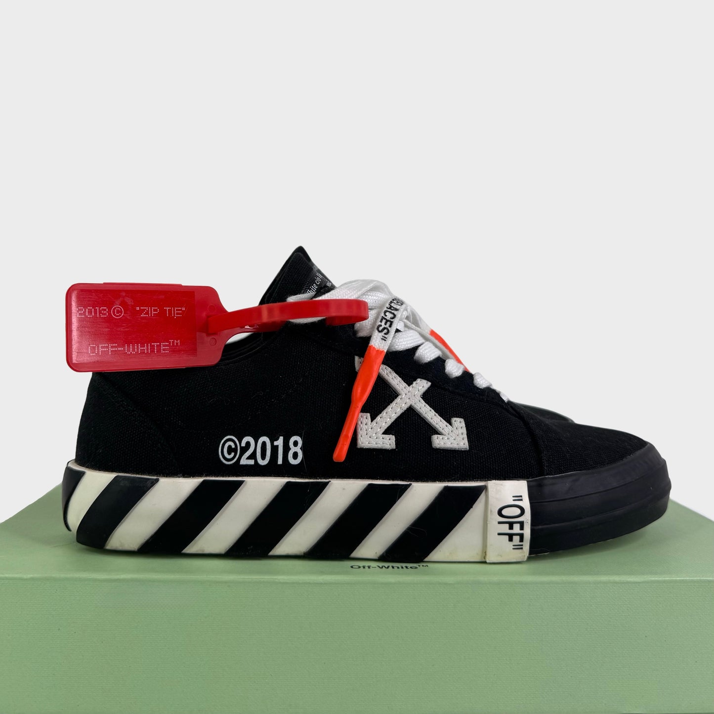 Off-White Vulc Low Top Sneakers