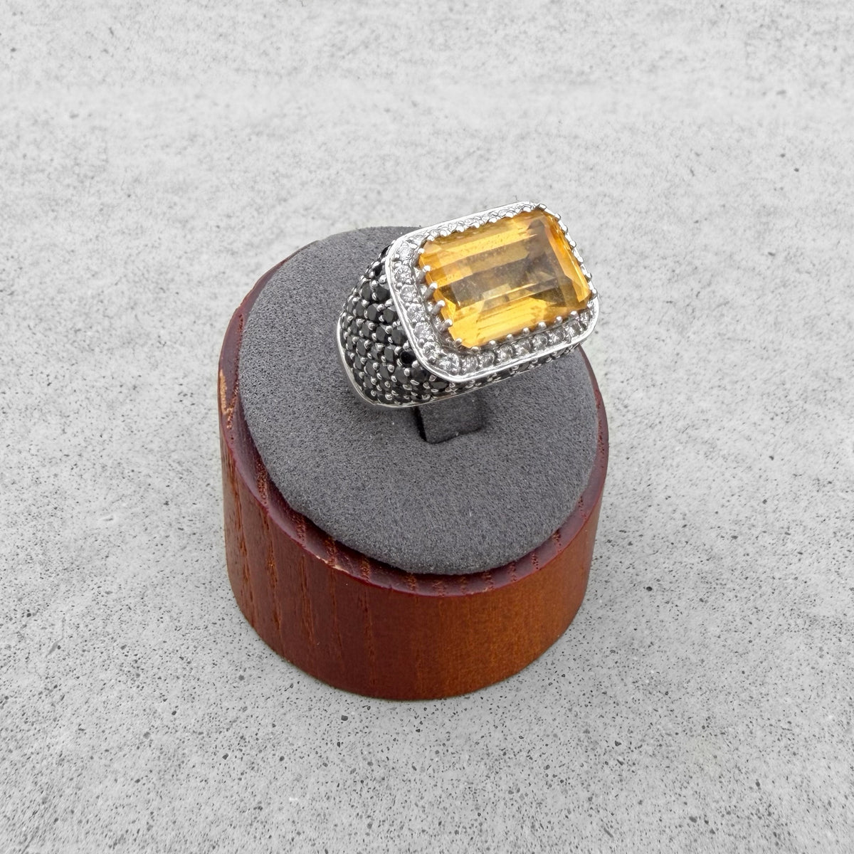 Estate 18K White Gold Citrine, Diamonds Ring