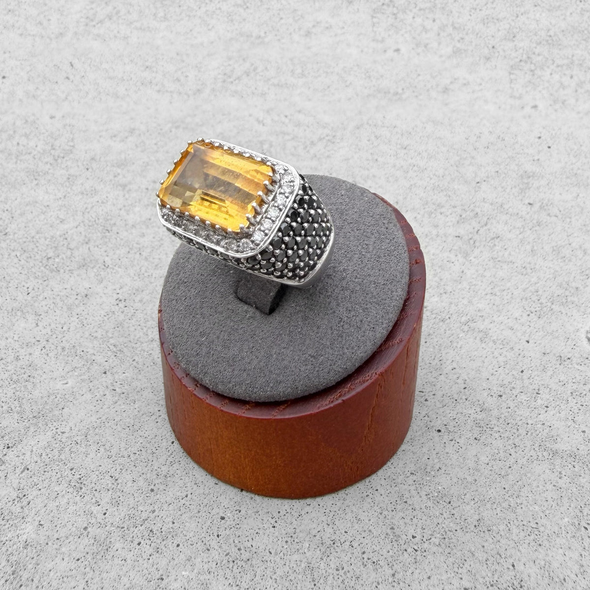 Estate 18K White Gold Citrine, Diamonds Ring